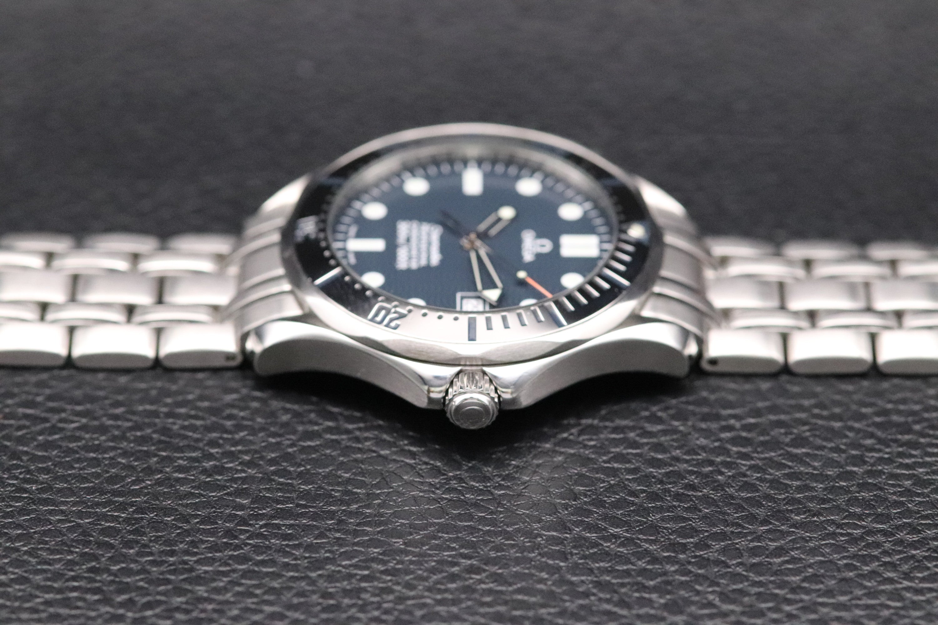 Omega Seamaster 2532.80 Blue Dial 2002 Papers