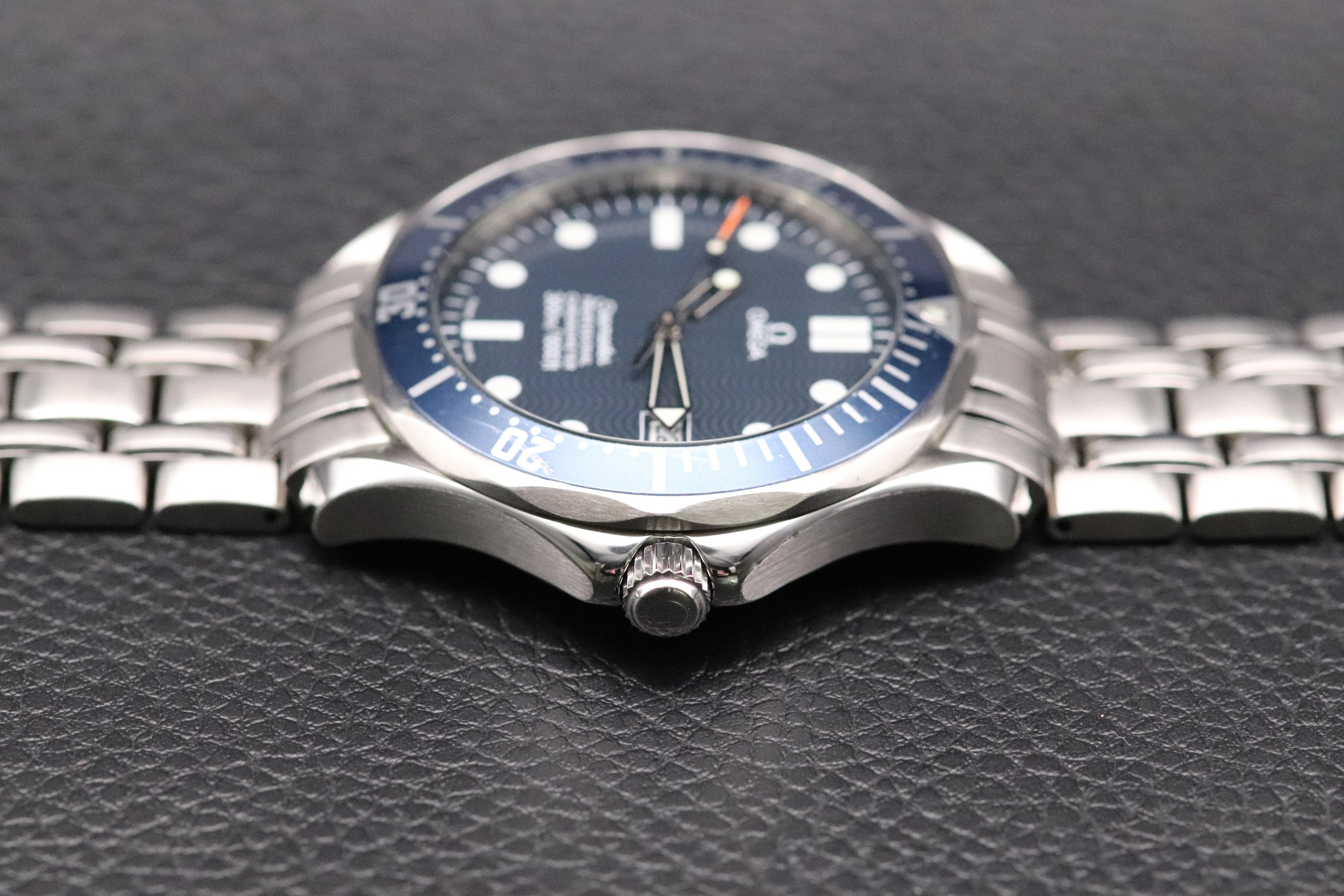 Omega Seamaster 2531.80 James Bond 1999 Papers