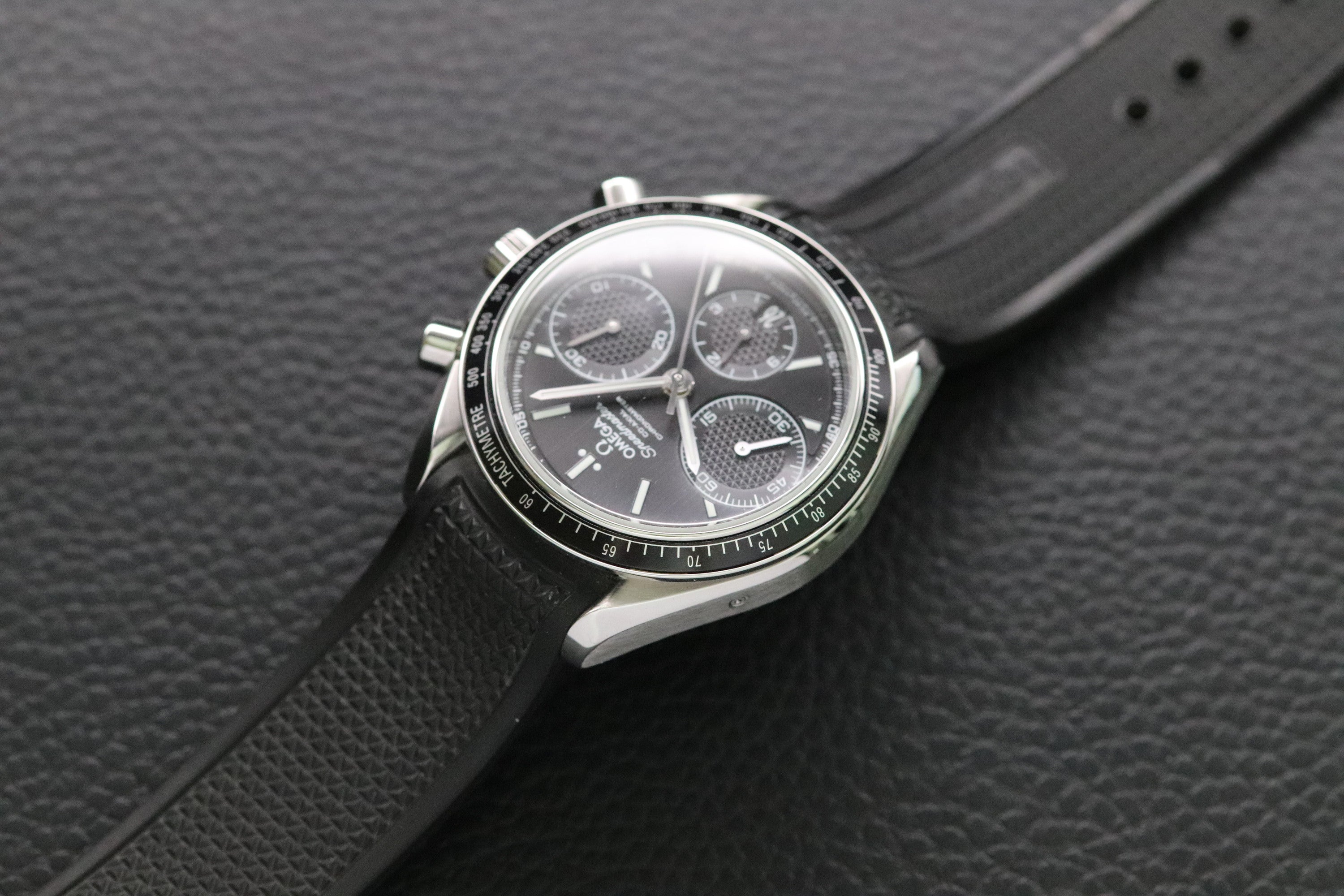 Omega Speedmaster Racing 326.32.40.50.01.001