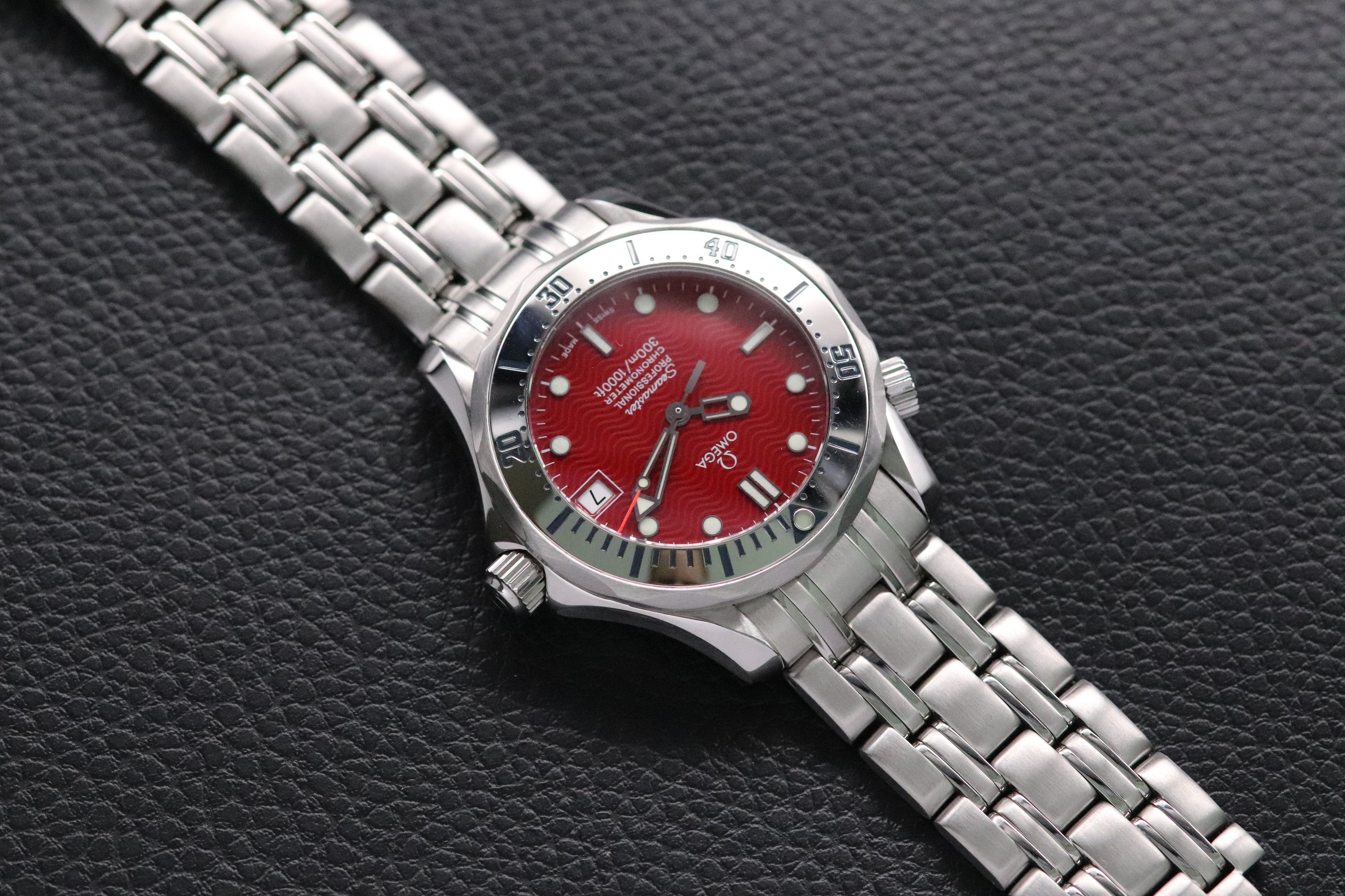 Omega Seamaster 300 2552.61 Red Dial 1999