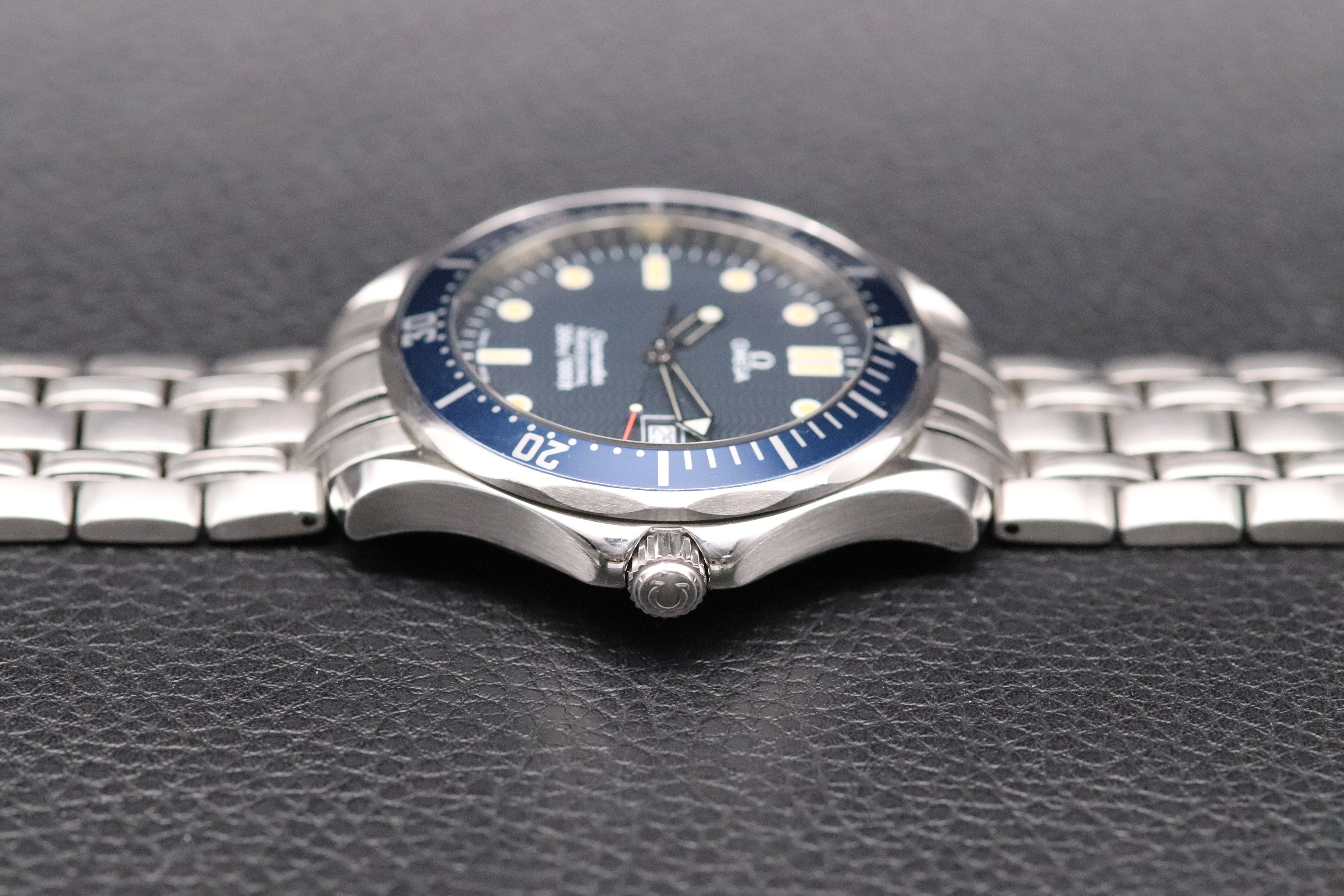 Omega Seamaster James Bond 2541.80 Papers 1996