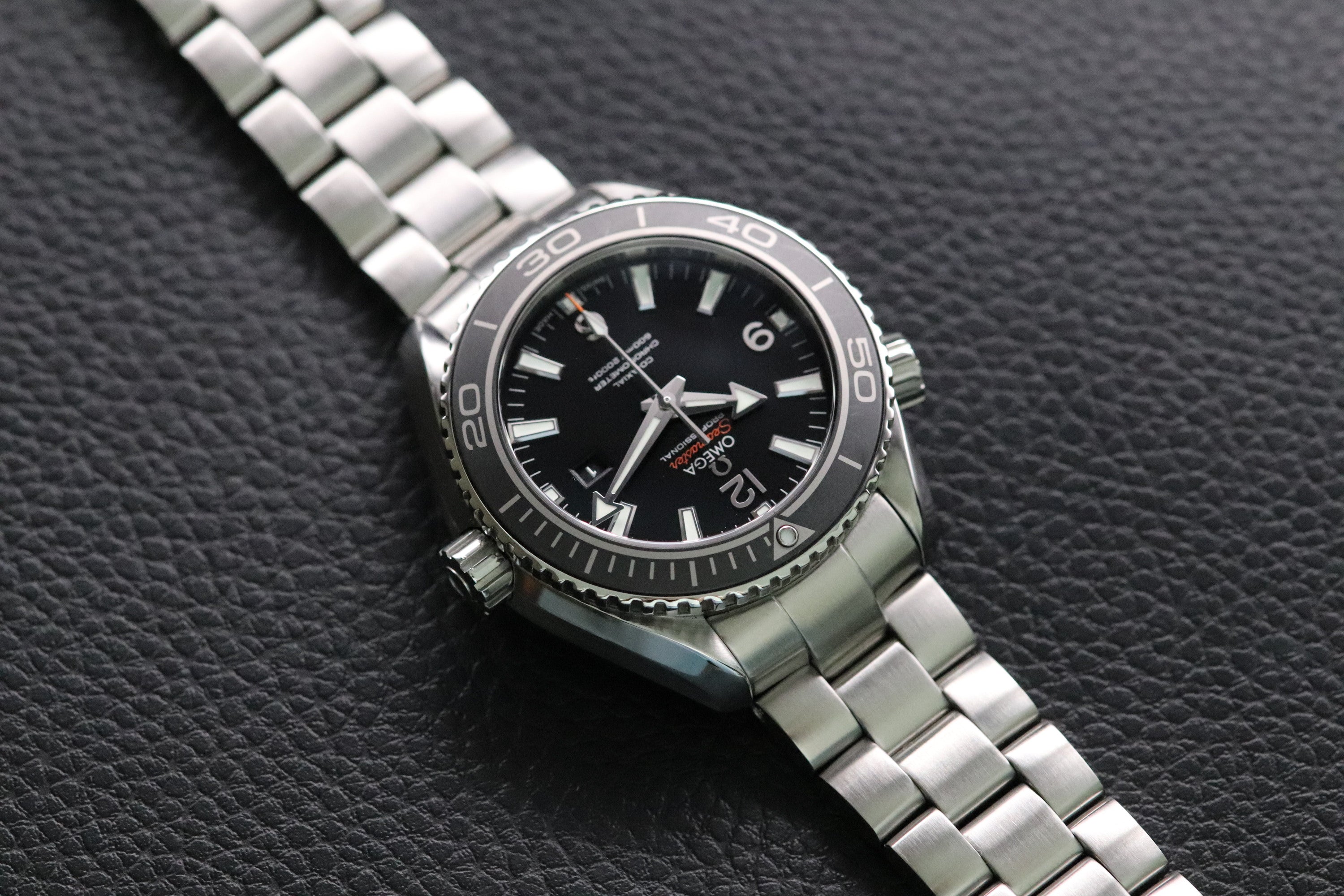 Omega Seamaster Planet Ocean 232.30.38.20.01.001 Papers