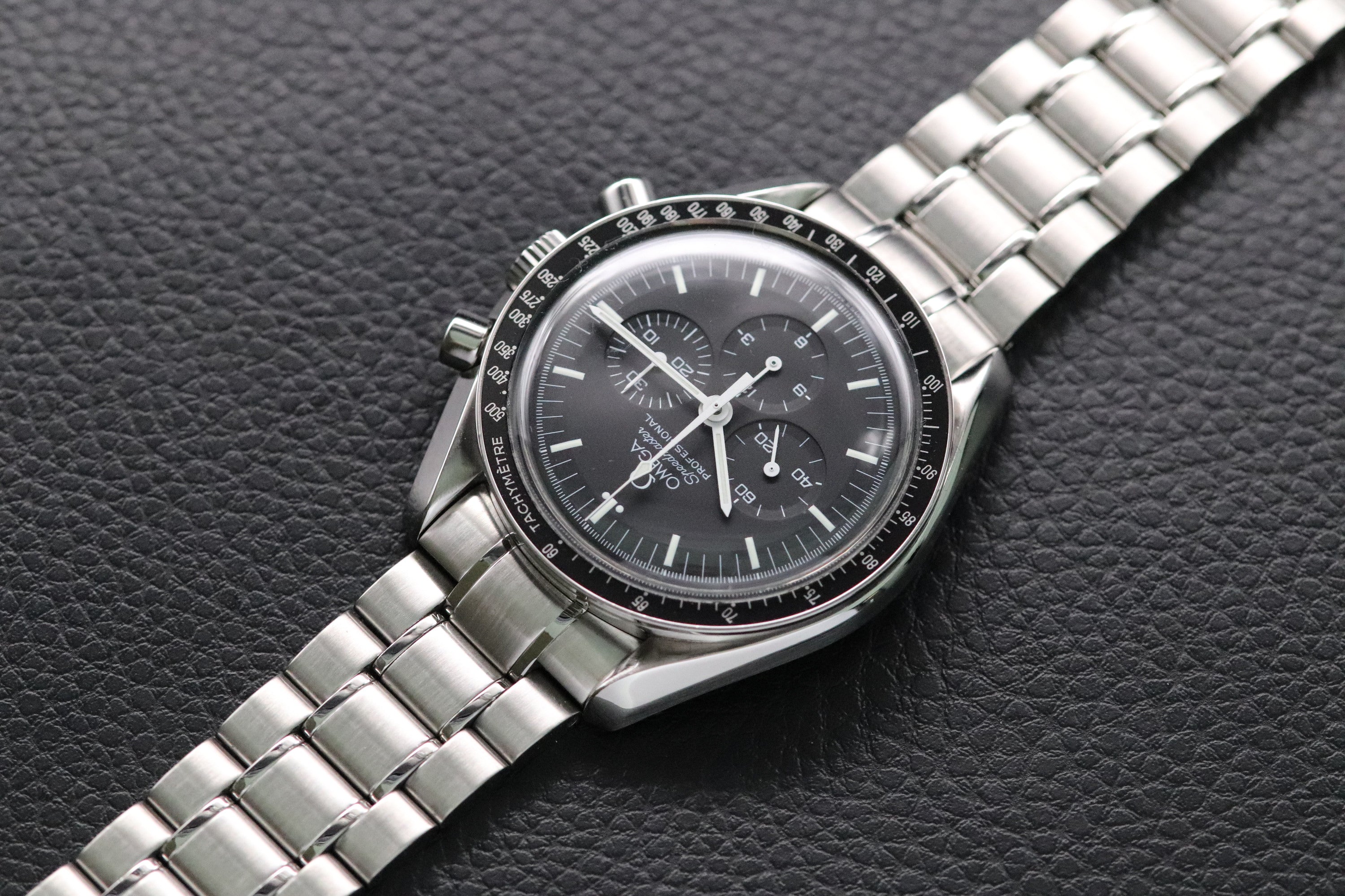 Omega Speedmaster Moonwatch 3572.50 Glass Bottom 2005