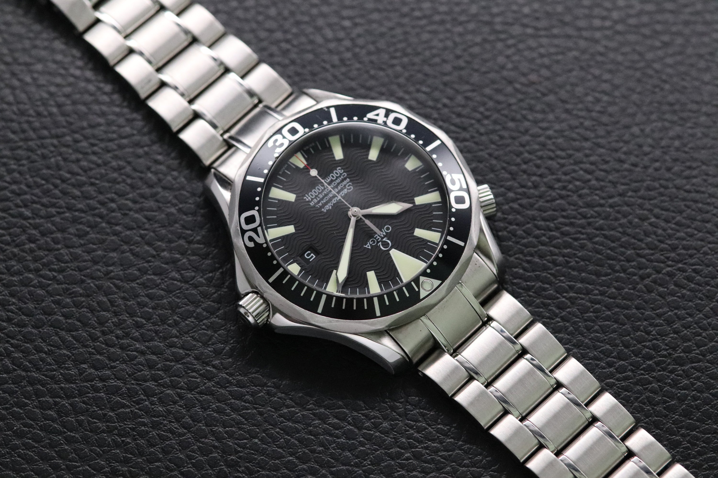 Omega Seamaster 300 2254.50 Black Dial 2007 Papers
