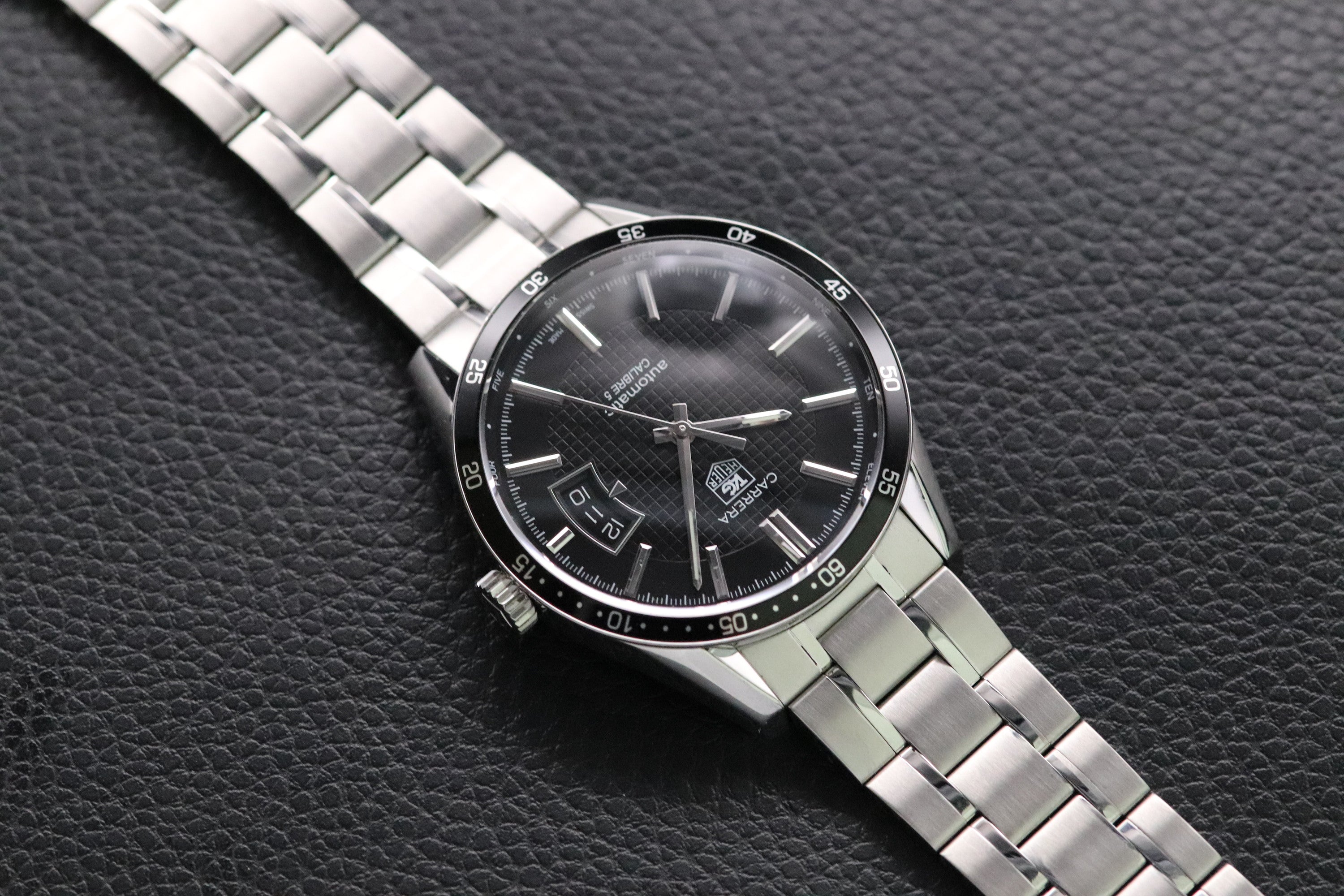 Tag Heuer Carrera Calibre 5 WV211M Black Dial 2010 Papers