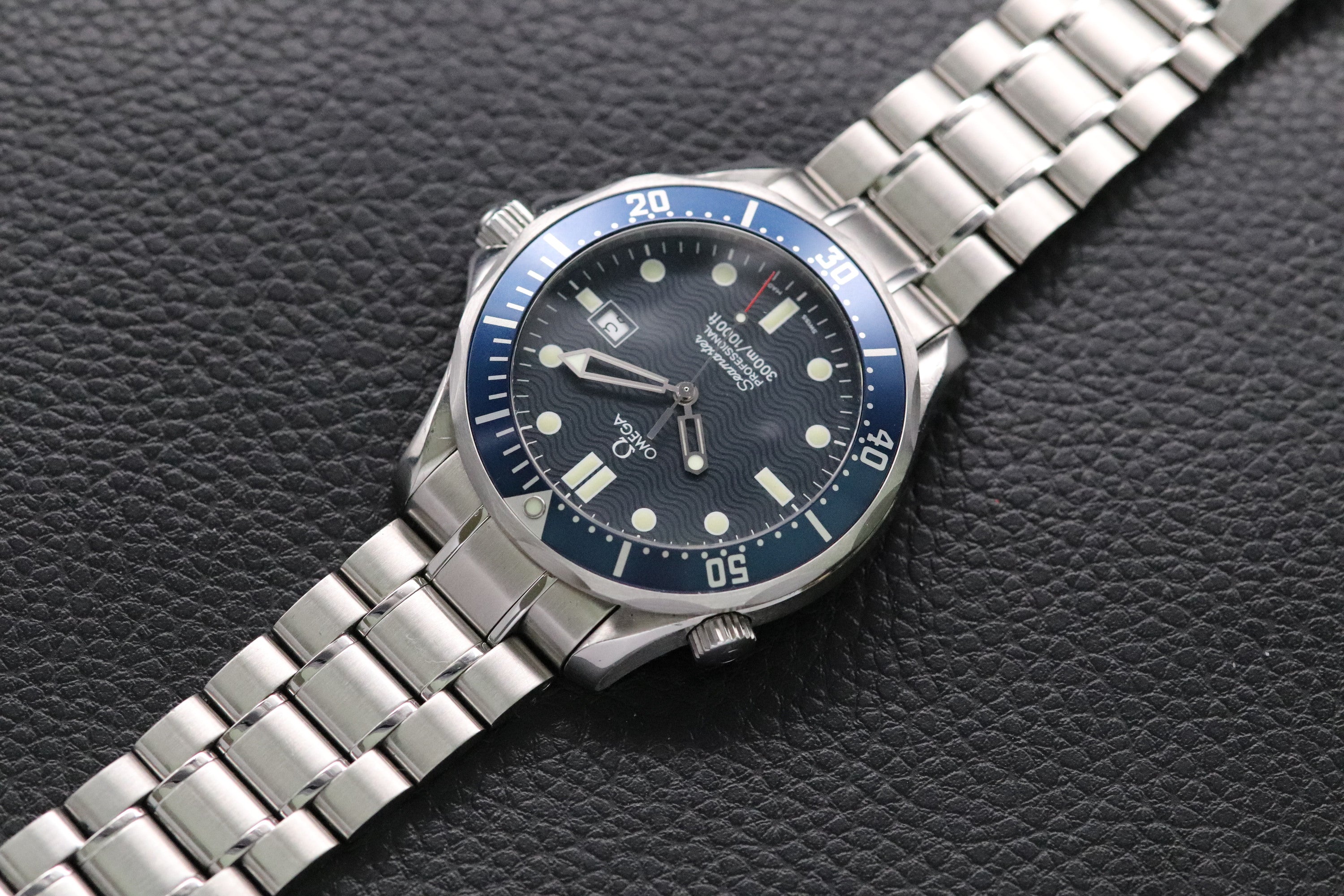 Omega Seamaster James Bond 2541.80 Blue 1998