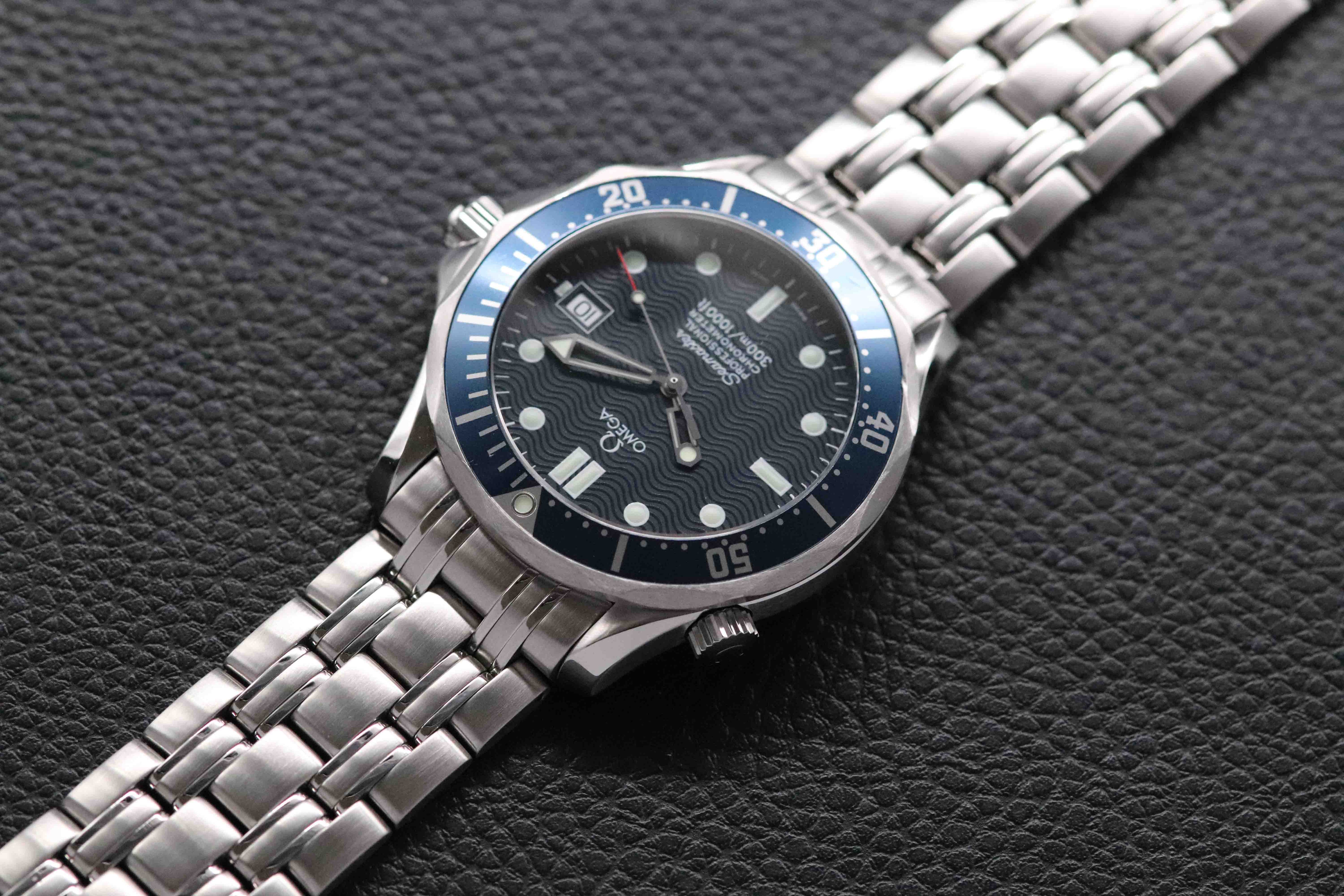 Omega Seamaster 2531.80 James Bond 2004 Papers