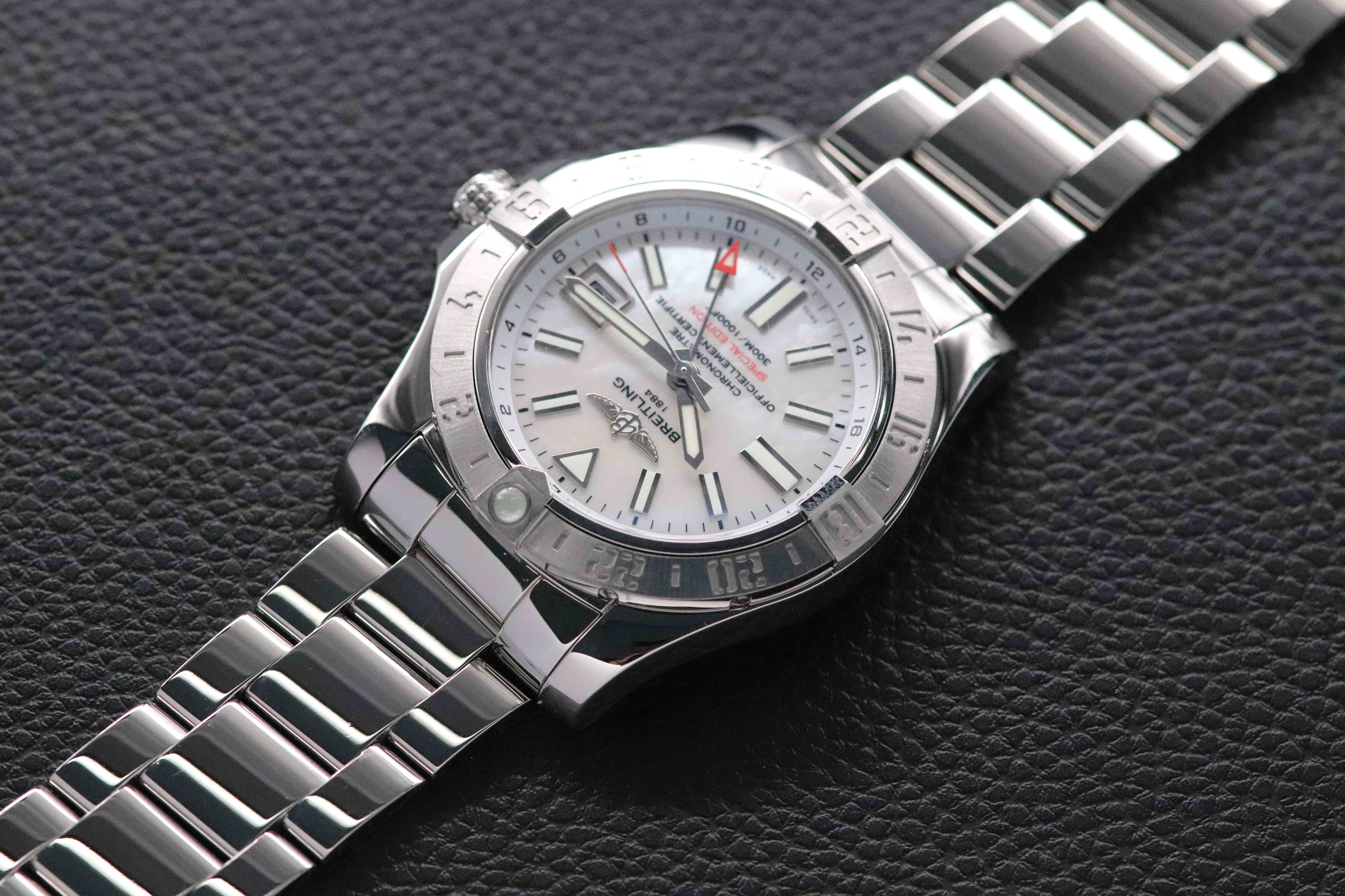 Breitling Avenger II GMT A32390 Fullset 2020 Box+Paper