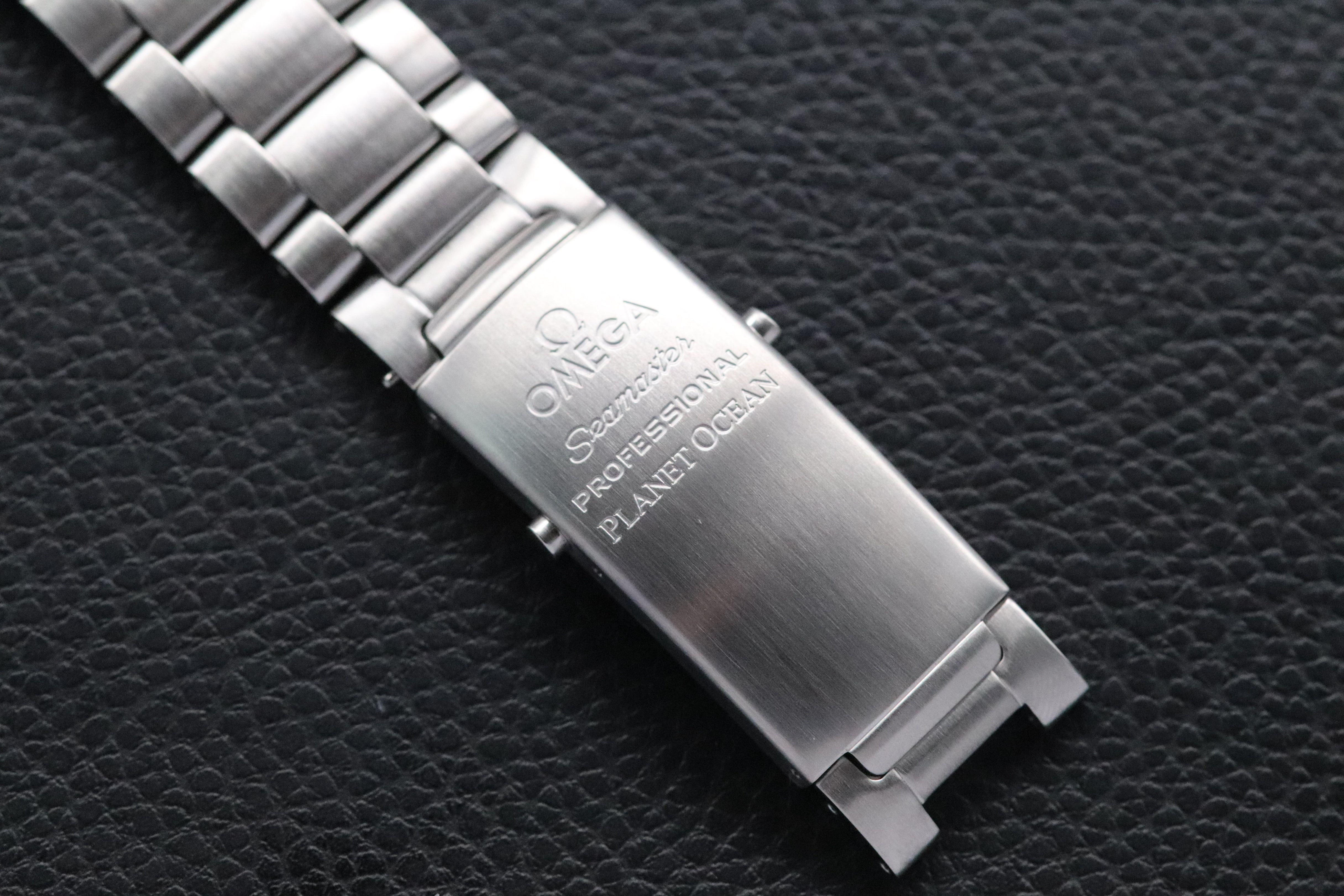 Omega Seamaster Planet Ocean 2201.51 Fullset 2012 Box+Papers