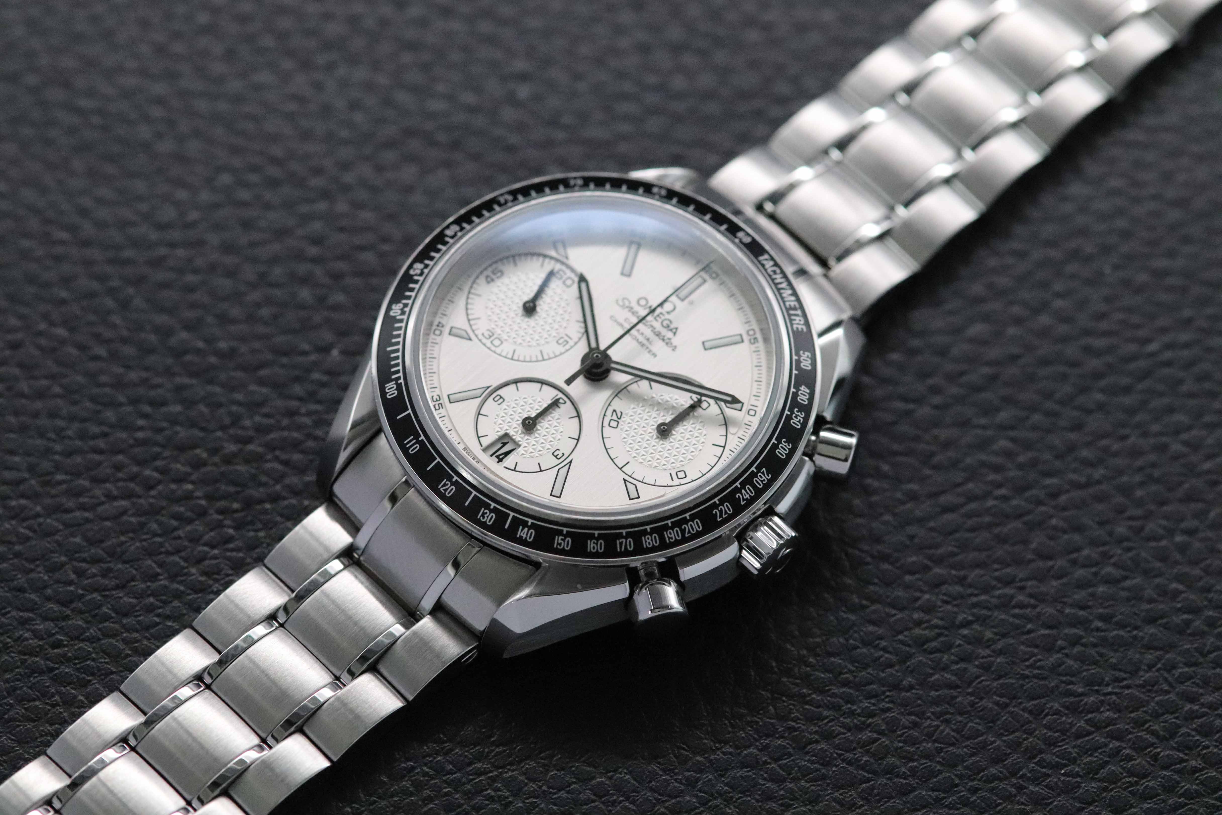 Omega Speedmaster Racing 326.30.40.50.02.001 Albino Fullset 2025 Box+Papers