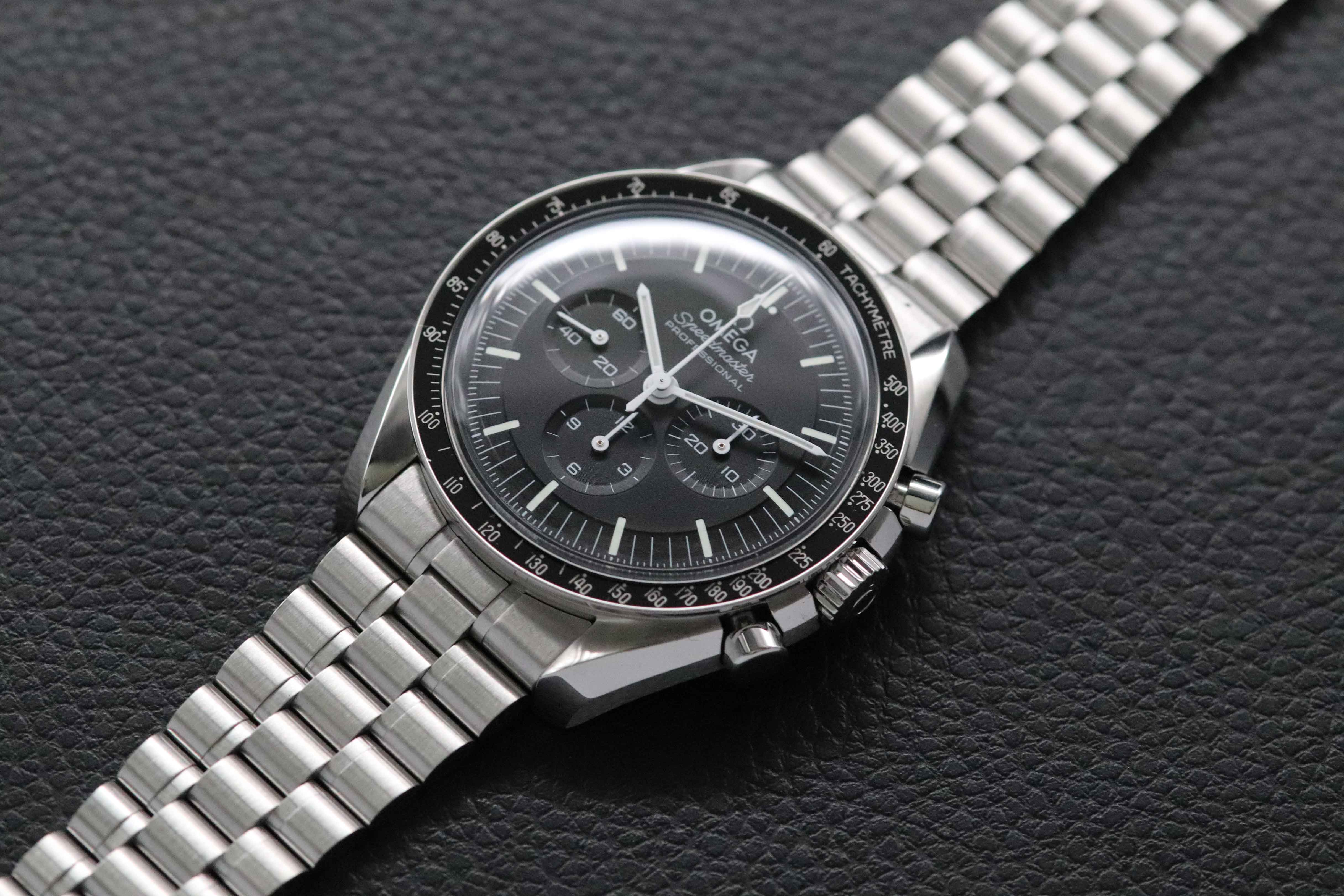 Omega Speedmaster Professional Moonwatch 310.30.42.50.01.001 Fullset 2024 Box+Papers