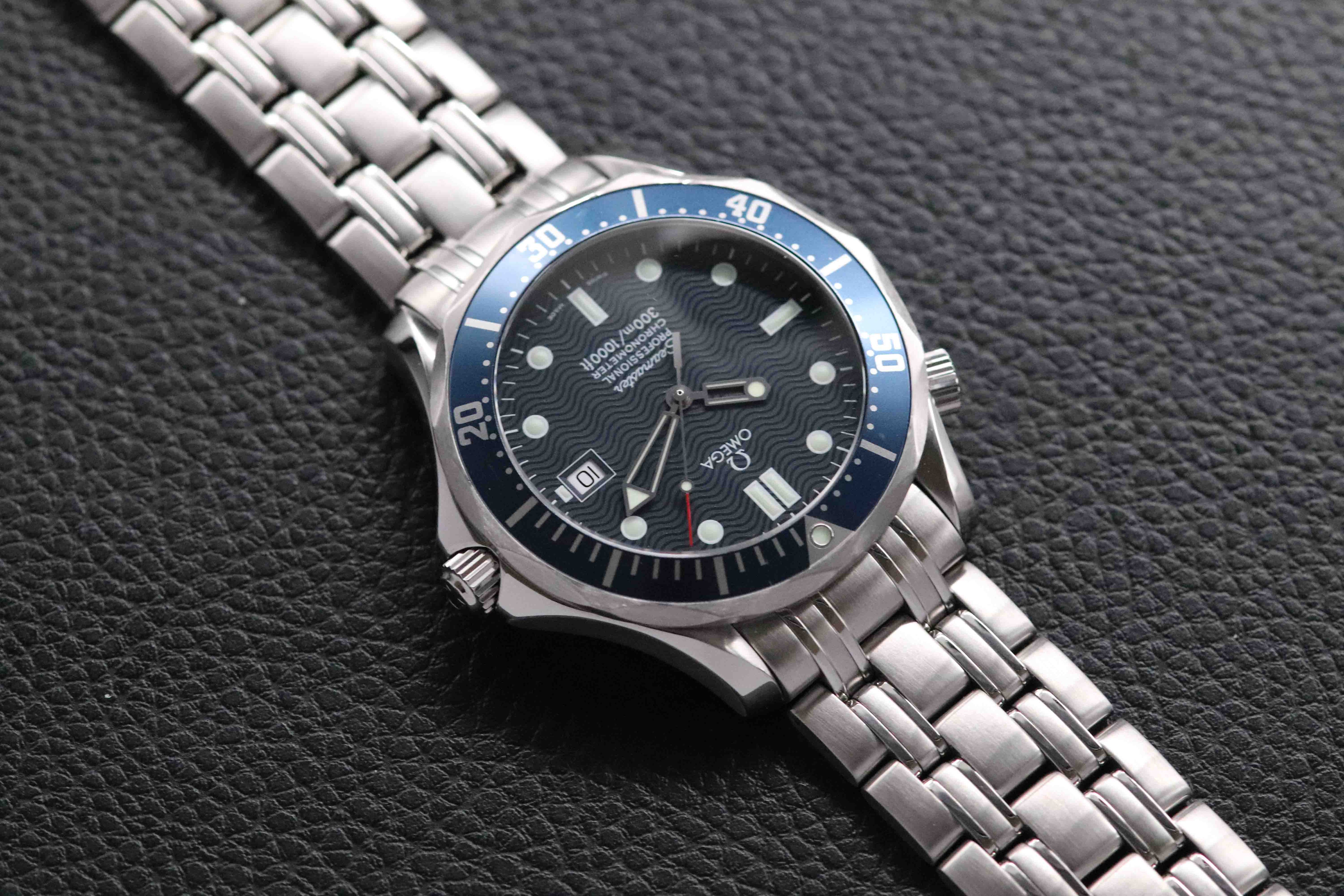Omega Seamaster 2531.80 James Bond 2004 Papers