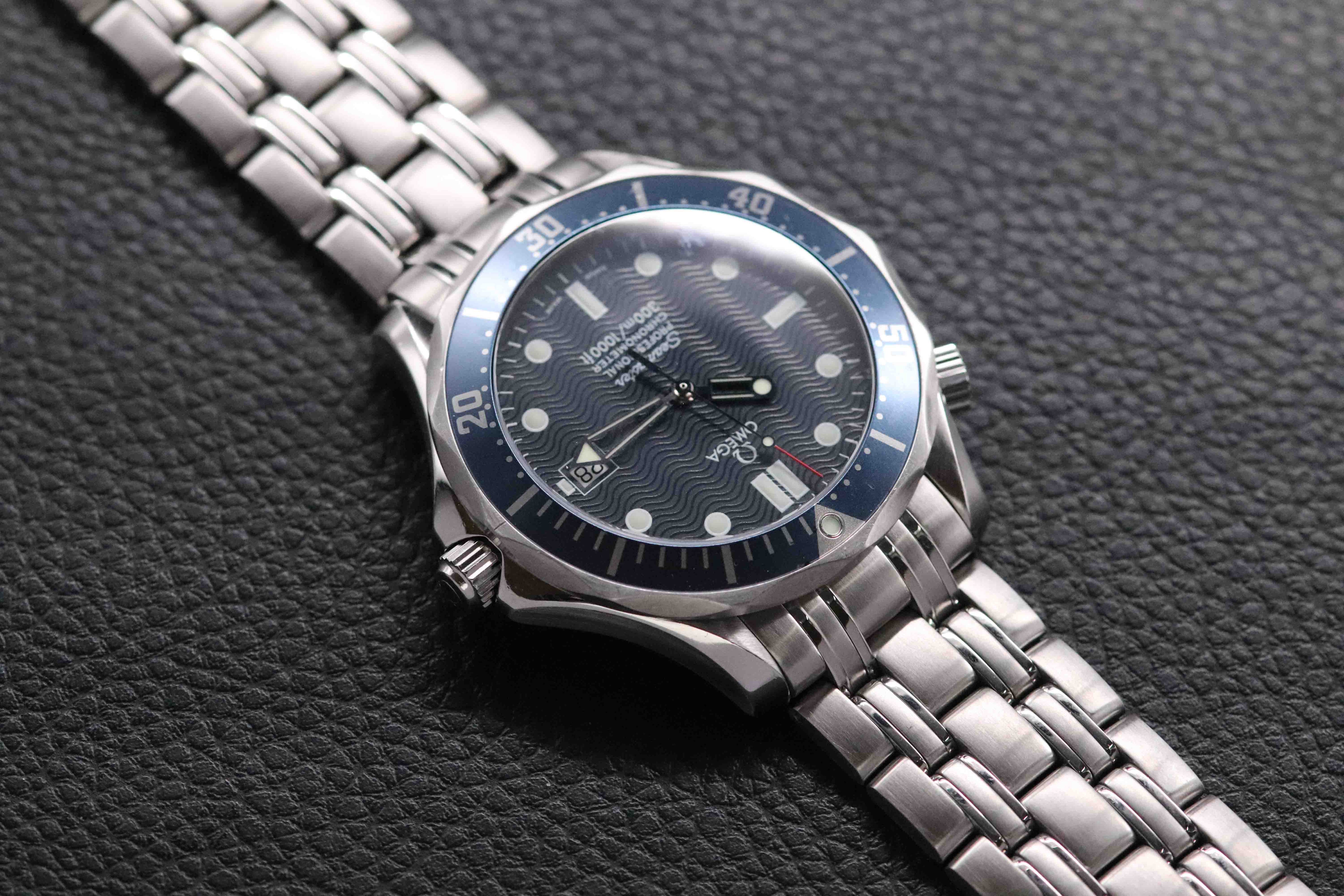 Omega Seamaster 2531.80 James Bond 2004 Papers