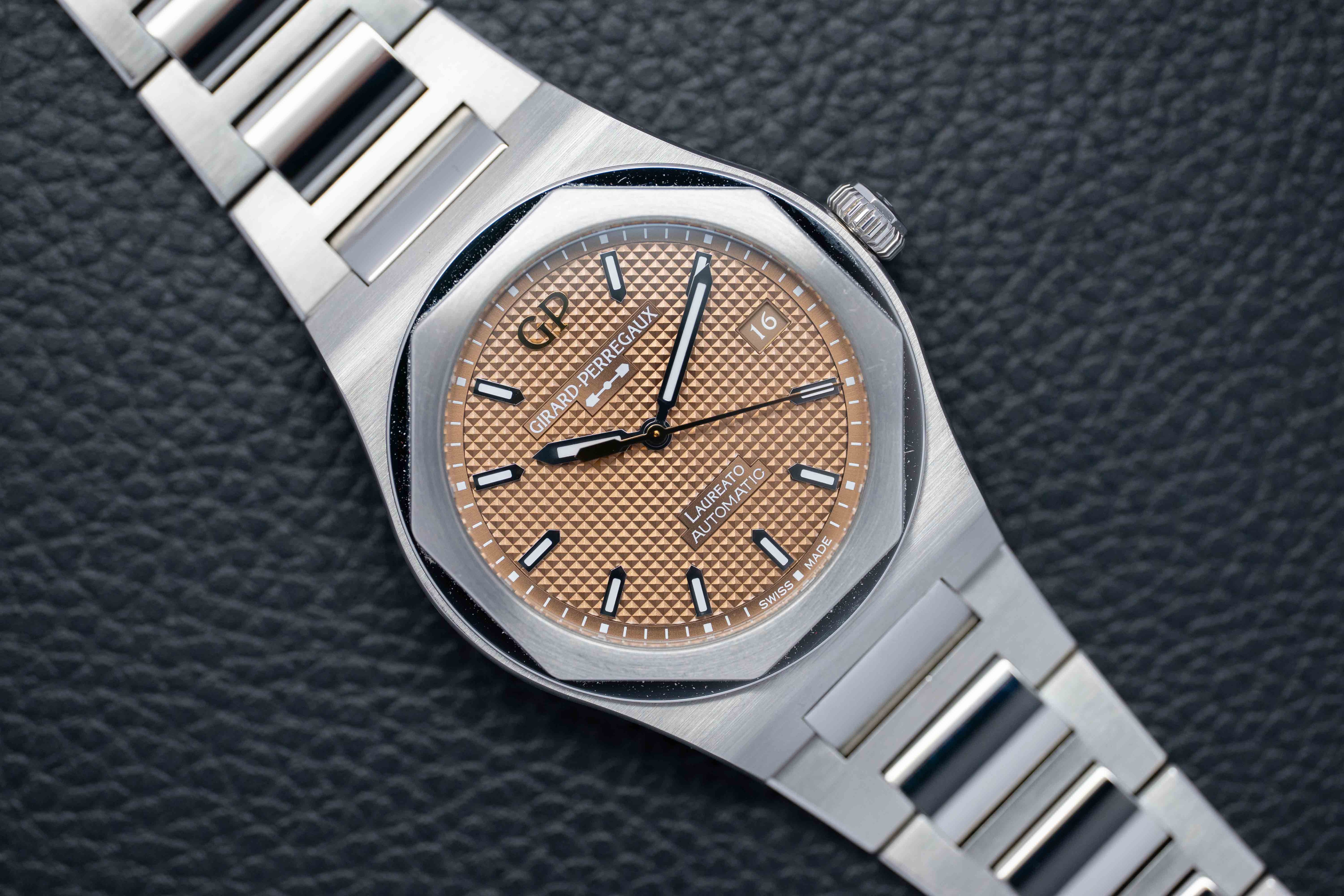 Girard Perregaux Laureato 81005-11-3154-1CM Copper Dial Fullset Medium 2024 Box+Papers