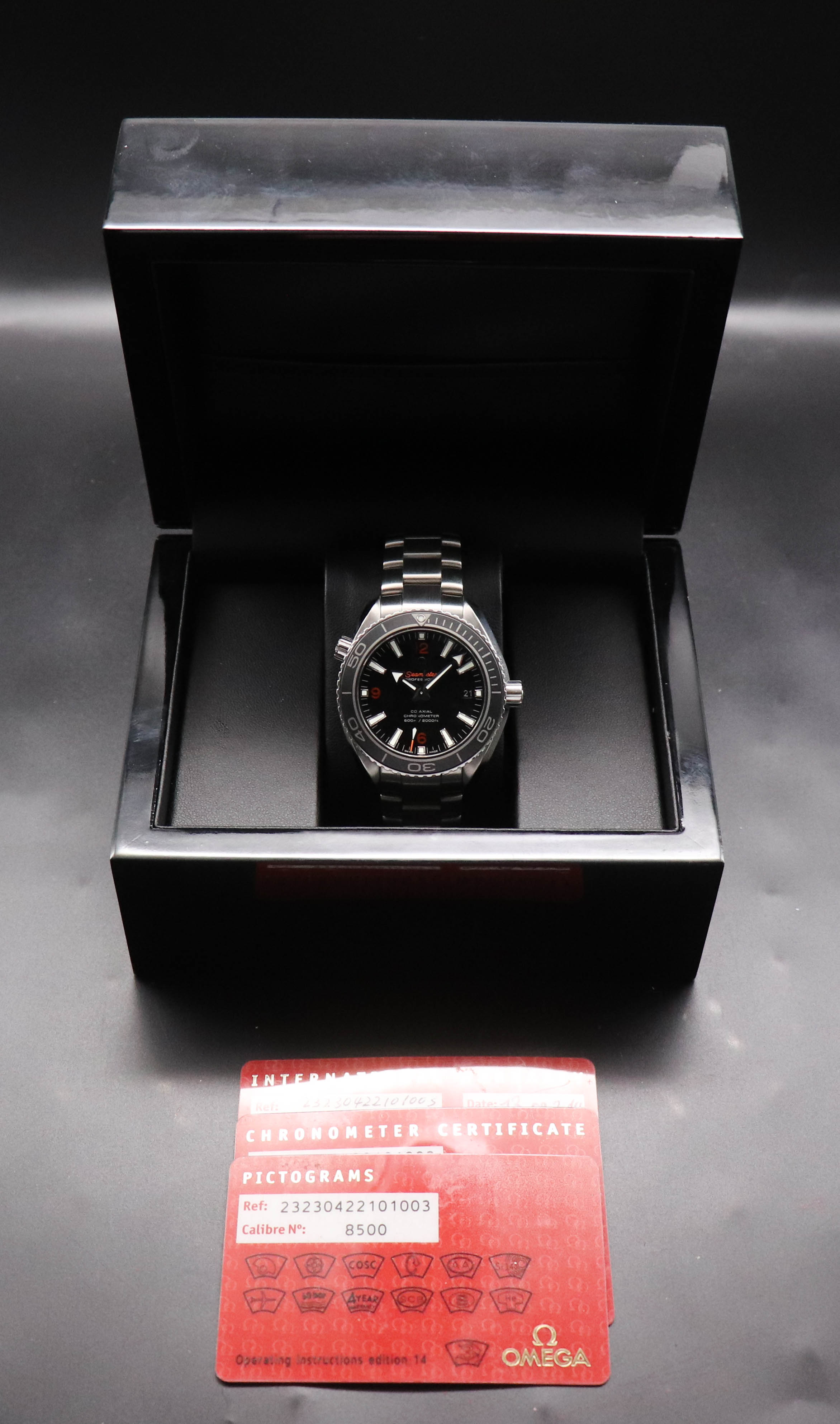 Omega Seamaster Planet Ocean 232.30.42.21.01.003 Papers 2014