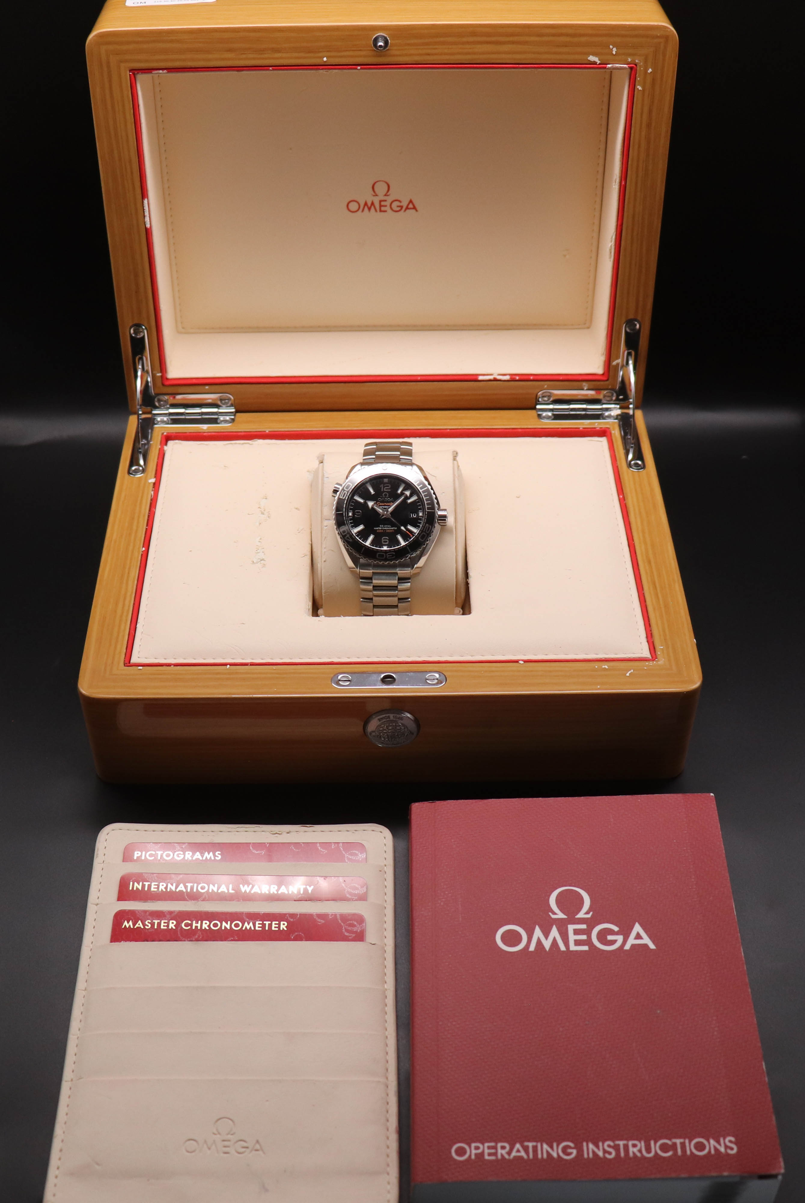 Omega Seamaster Planet Ocean 215.30.40.20.01.001 Fullset 2023 Box+Papers
