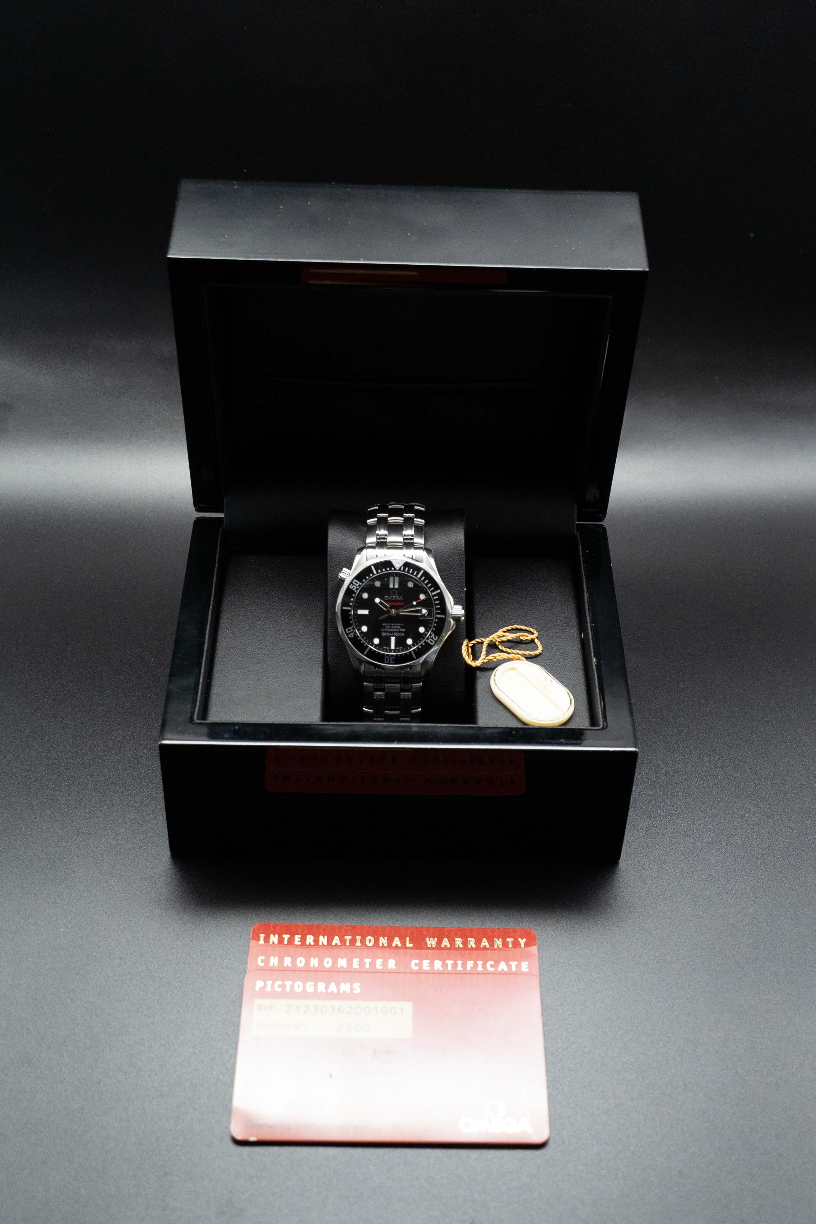 Omega Seamaster Diver 300M 212.30.36.20.01.001 Papers 2012