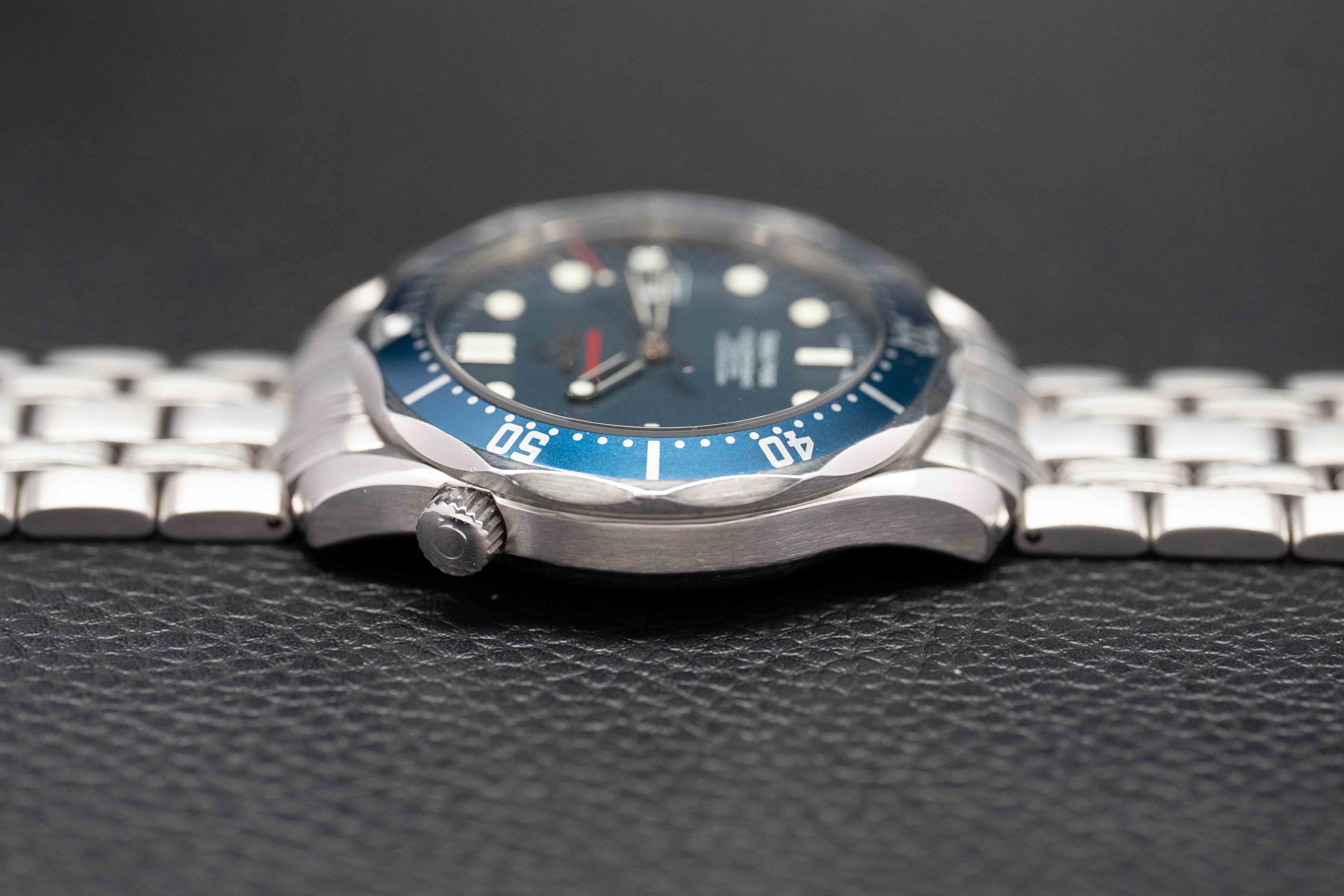 Omega Seamaster Diver 2220.80 Blue Dial 2009