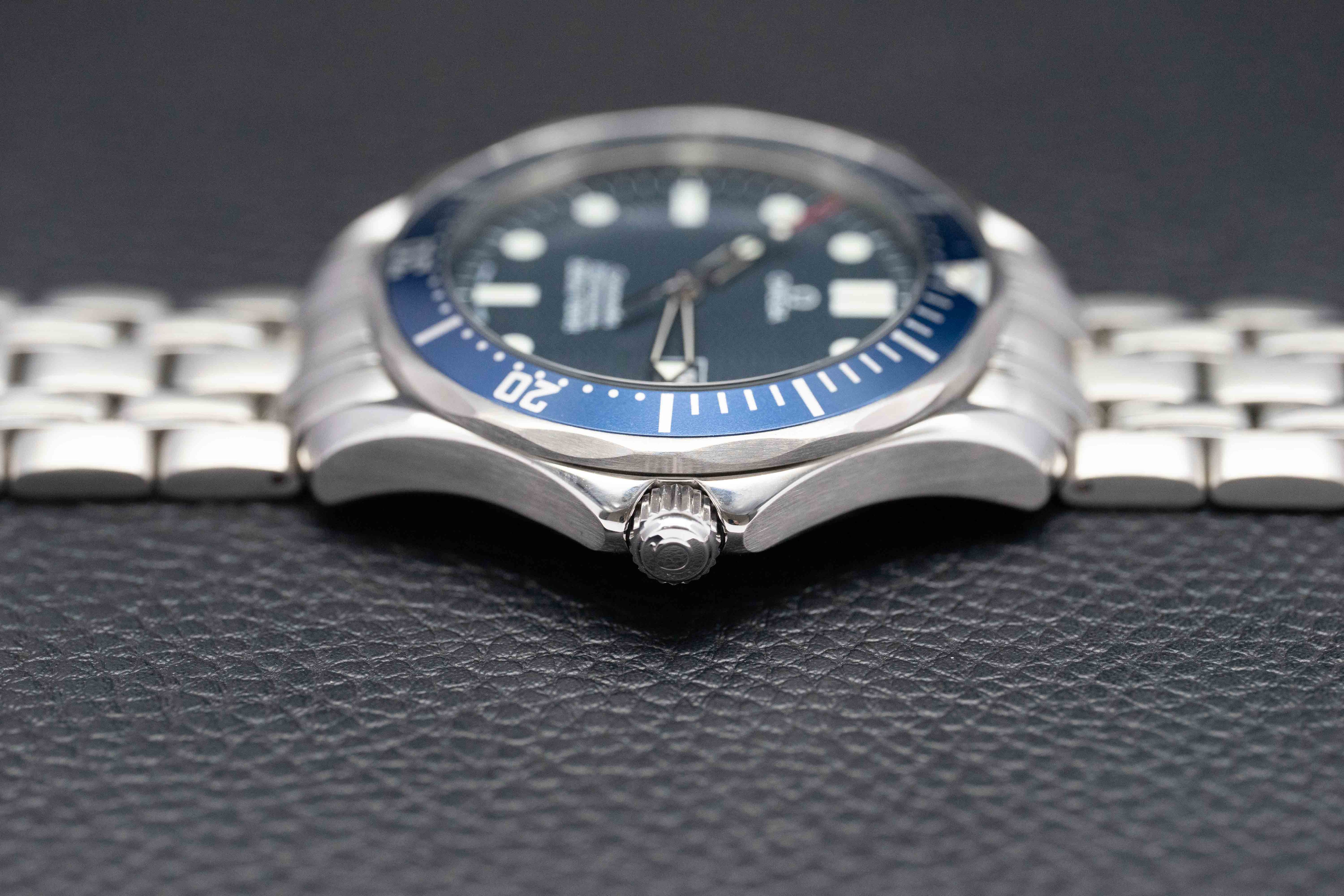Omega Seamaster James Bond 2541.80 Blue 1998
