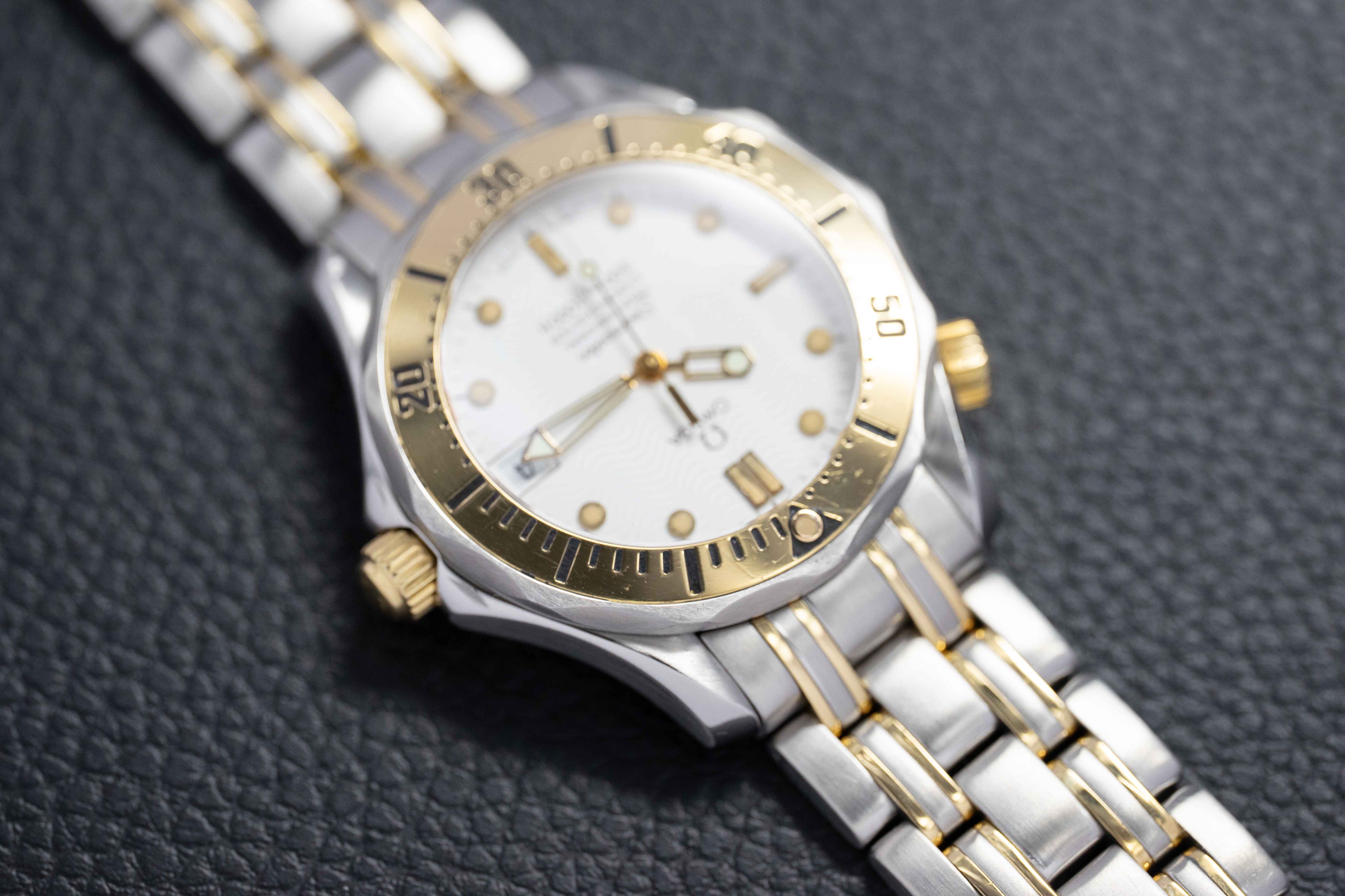 Omega Seamaster 300 2352.20 Steel / Gold 1986