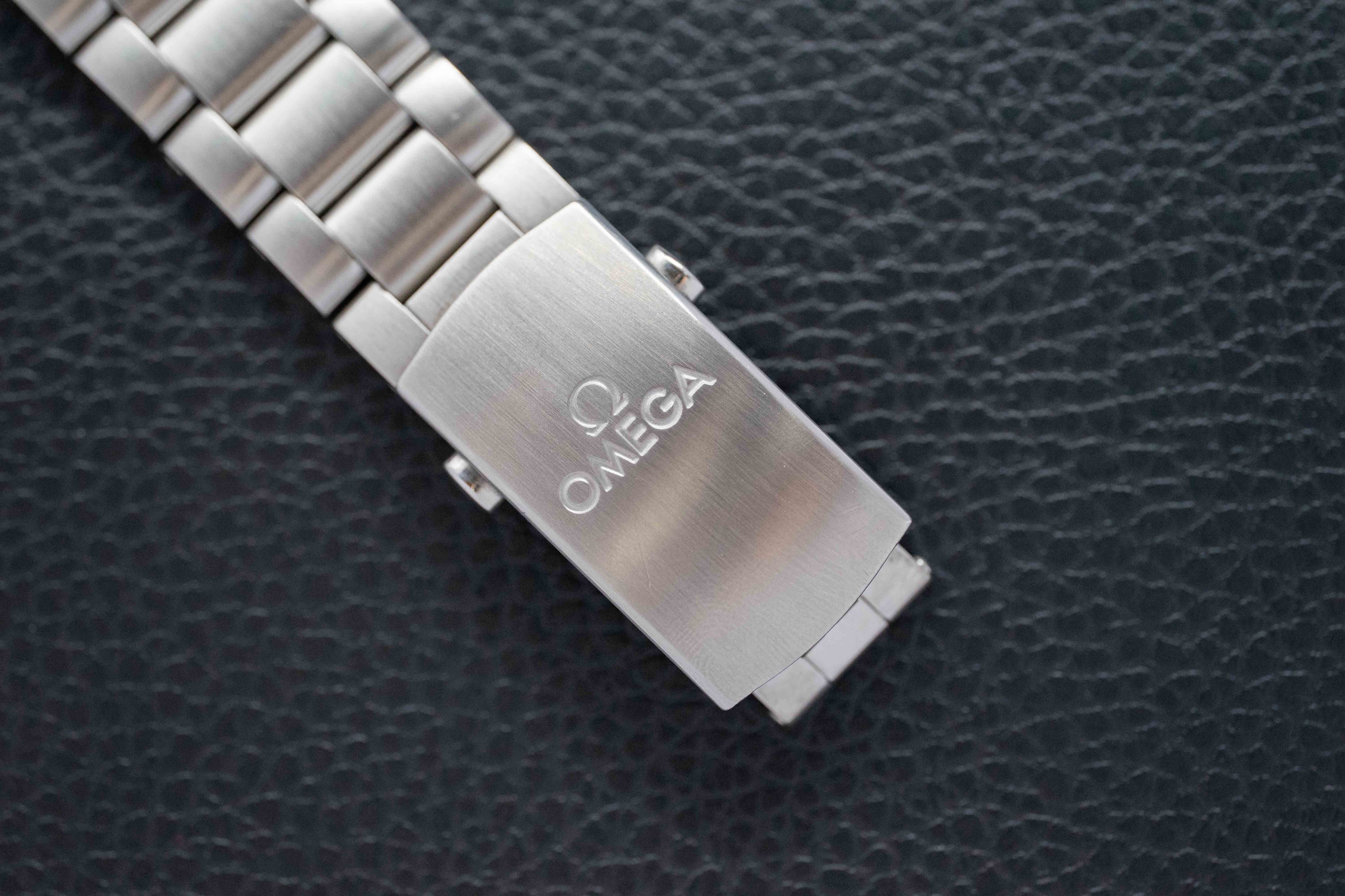 Omega Seamaster Planet Ocean 232.30.42.21.01.001 Papers 2013