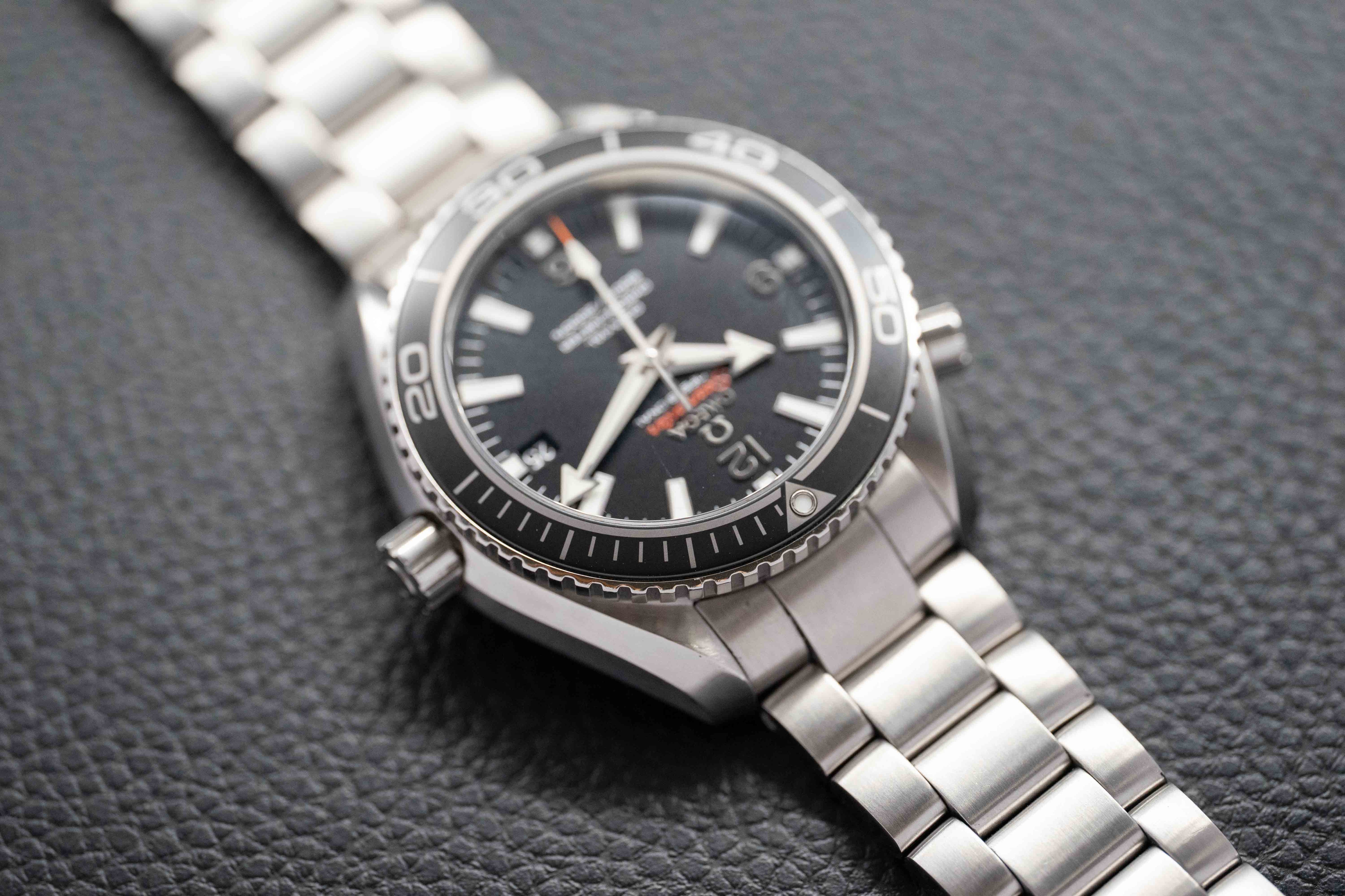 Omega Seamaster Planet Ocean 232.30.42.21.01.001 Papers 2013