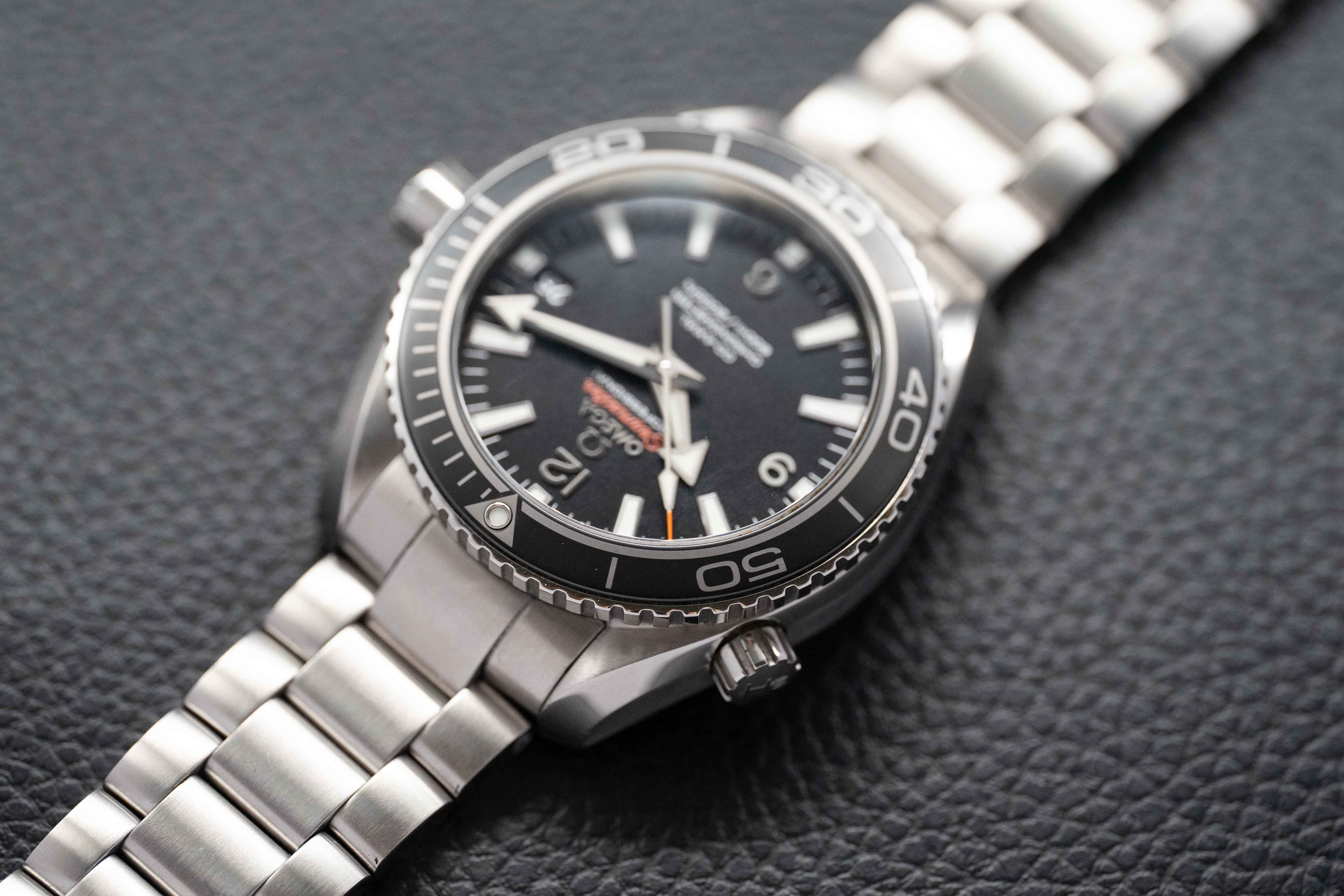 Omega Seamaster Planet Ocean 232.30.42.21.01.001 Papers 2013