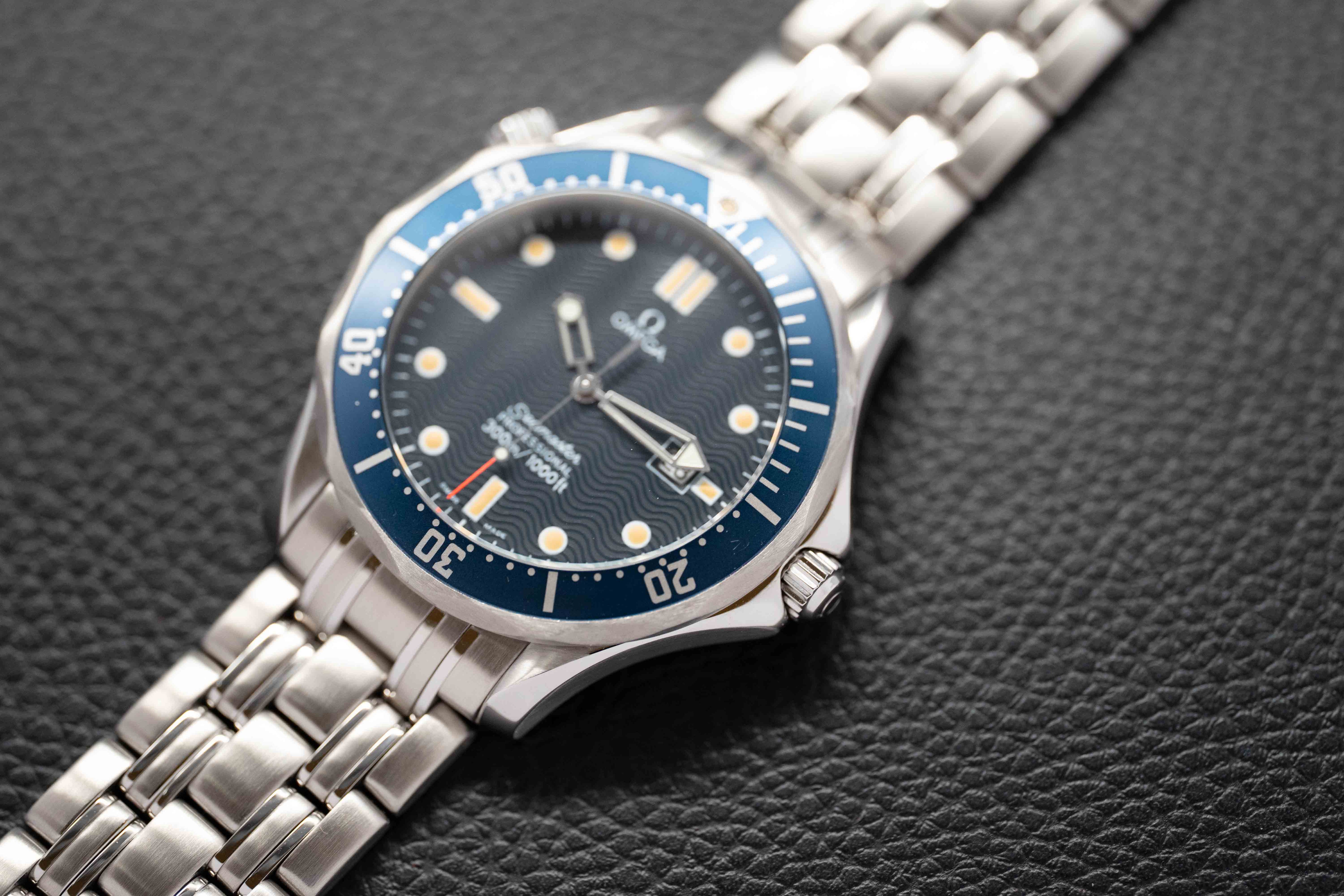 Omega Seamaster James Bond 2541.80 Papers 1998