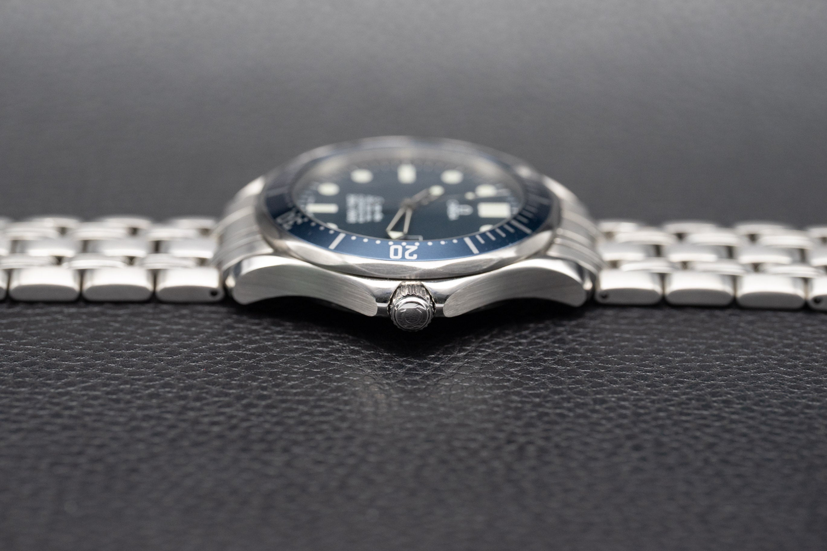 Omega Seamaster 2531.80 James Bond 2001 Papers