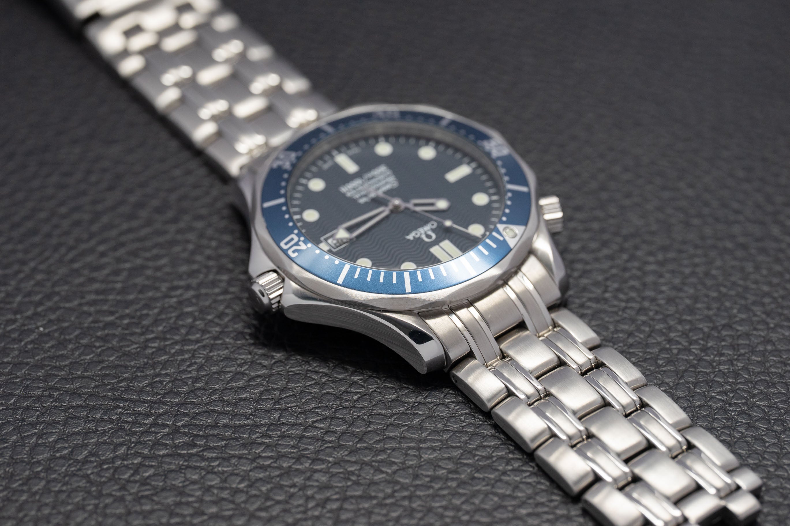 Omega Seamaster 2531.80 James Bond 2001 Papers