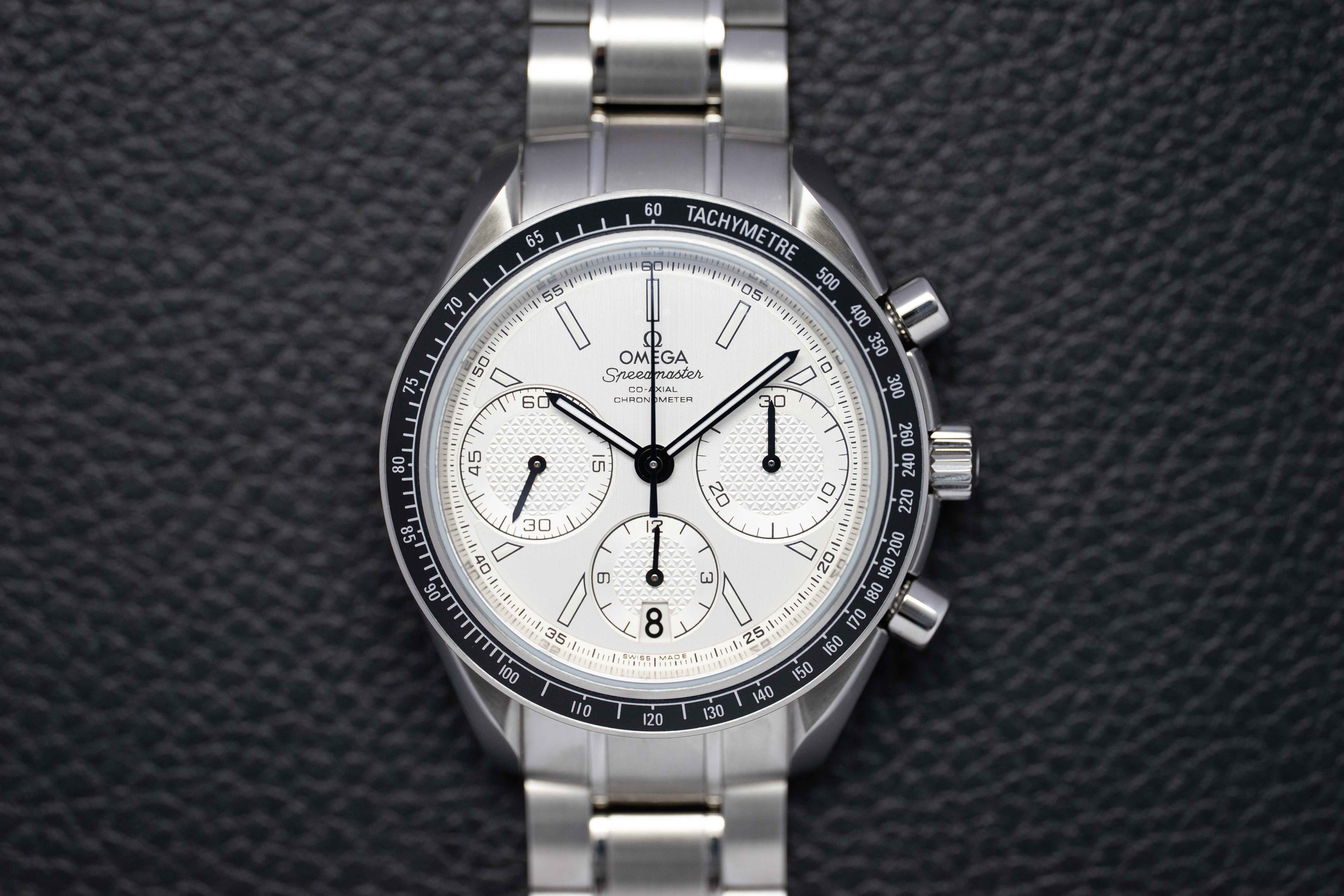 Omega Speedmaster Racing 326.30.40.50.02.001 Albino Fullset 2024 Box+Papers