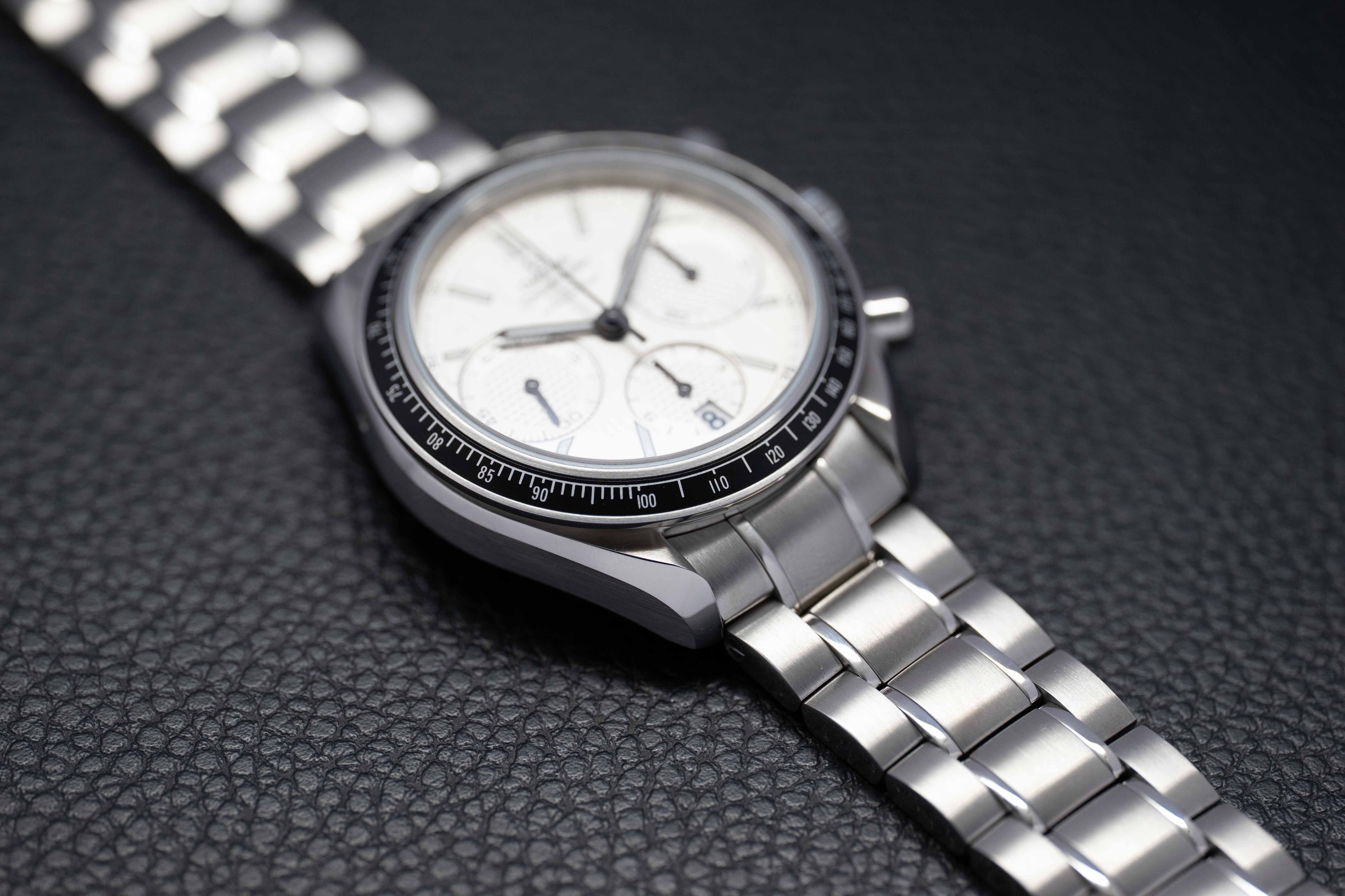 Omega Speedmaster Racing 326.30.40.50.02.001 Albino Fullset 2024 Box+Papers