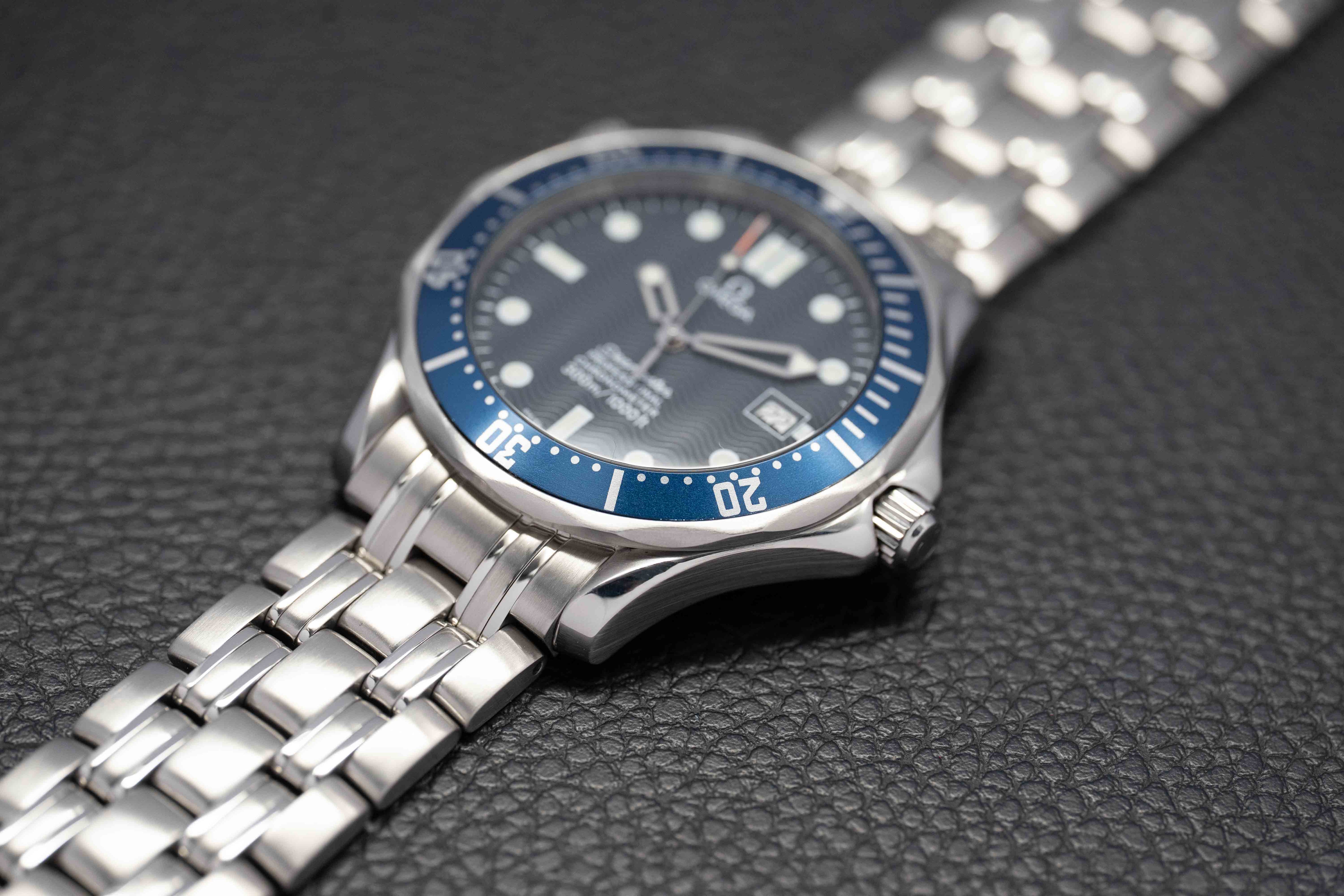 Omega Seamaster James Bond 2531.80 Blue 1994