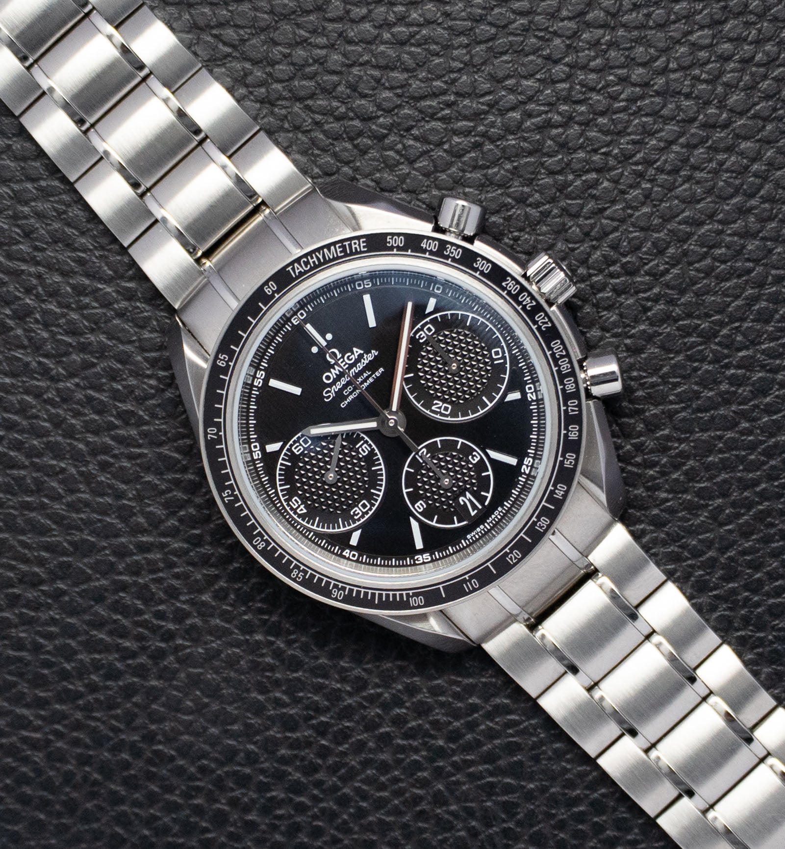 Omega Speedmaster Racing 326.30.40.50.01.001 Black Dial 2018