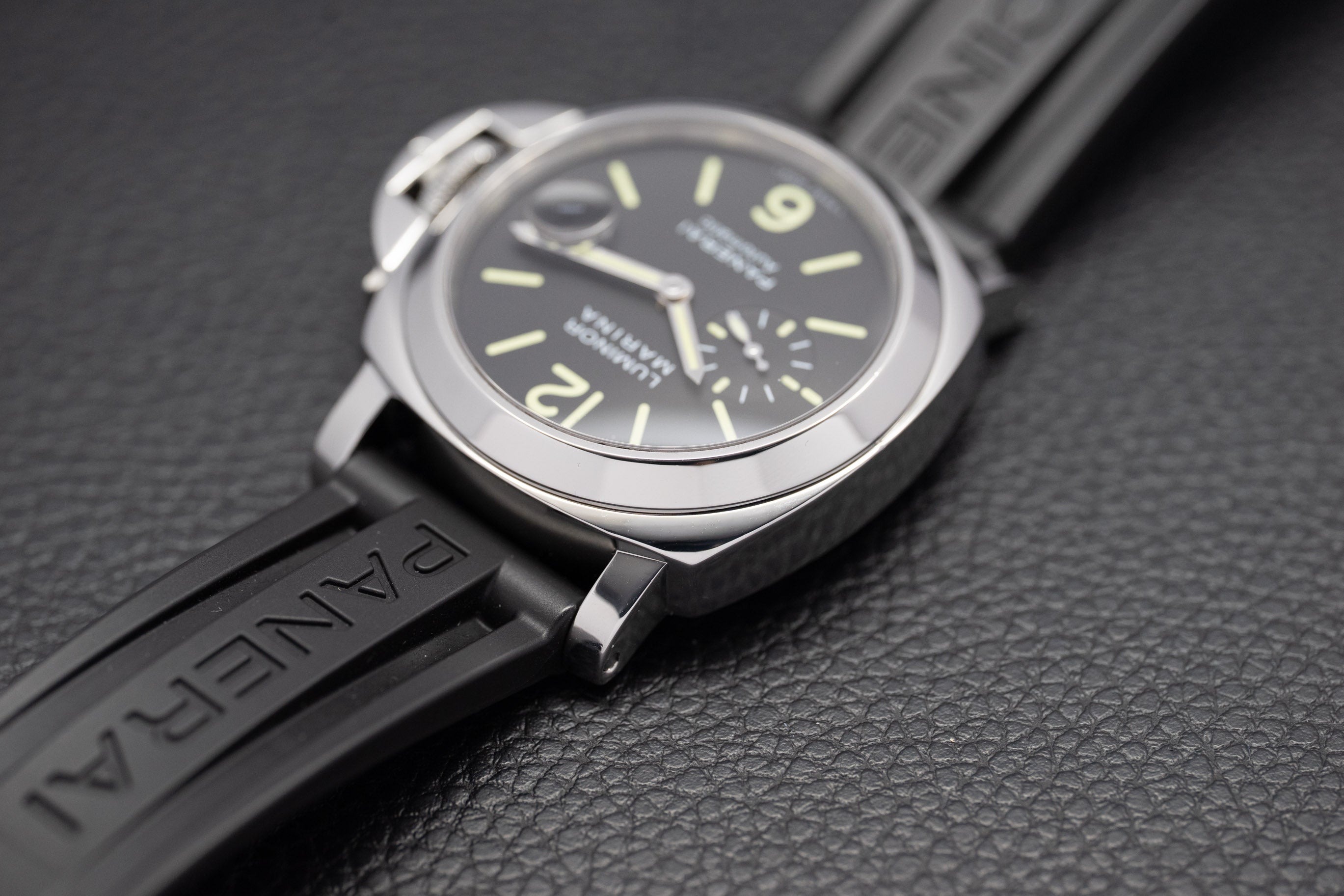 Panerai Luminor Base PAM00104 Fullset 2016 Box+Papers
