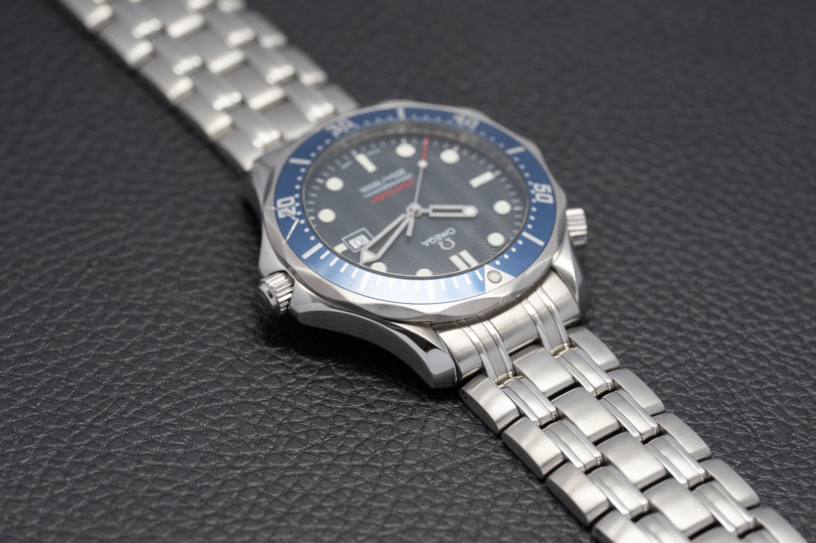 Omega Seamaster Diver 300 2221.80 Blue Dial 2008