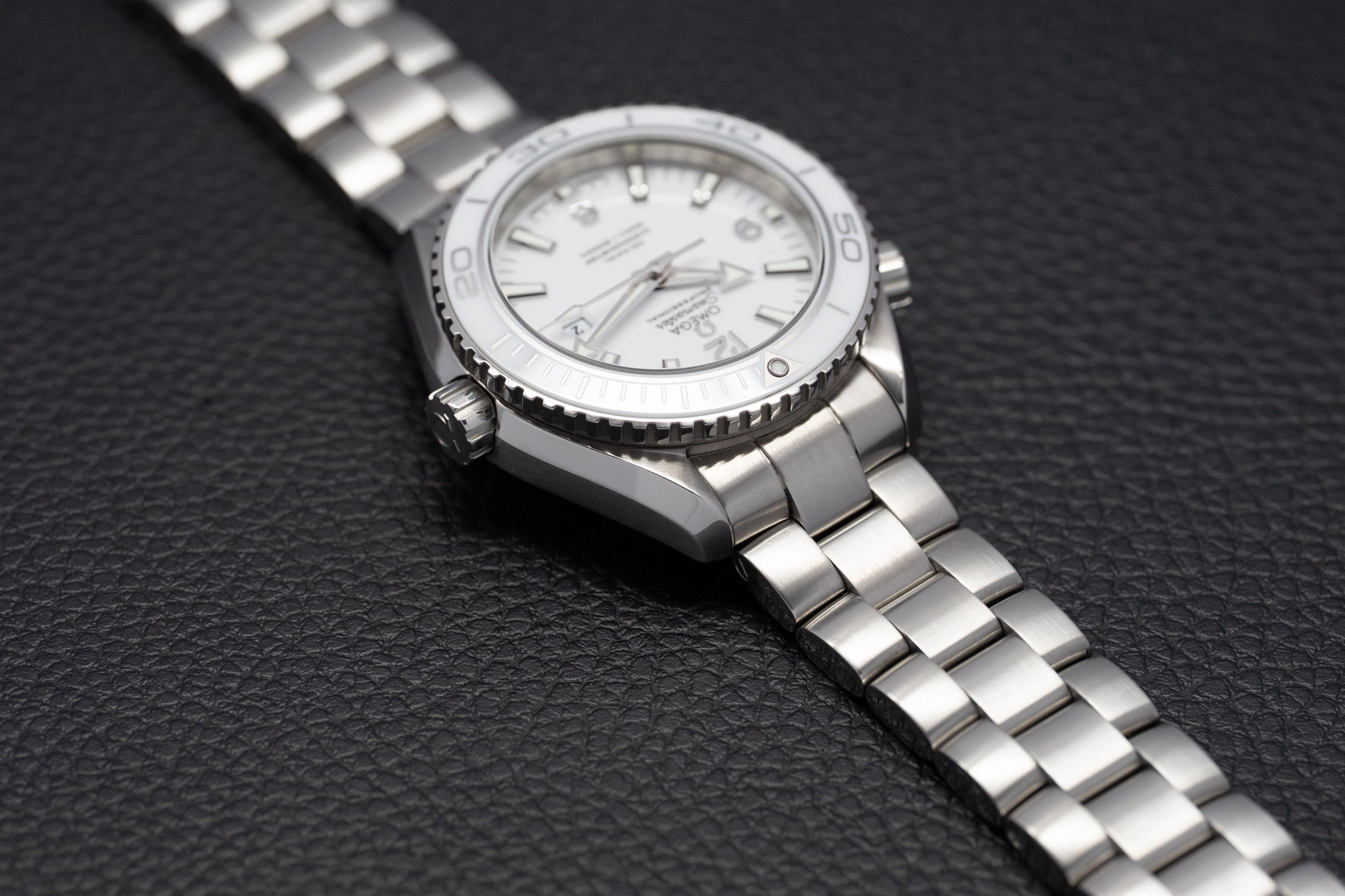 Omega Seamaster Planet Ocean 232.30.38.20.04.001 Fullset 2022 Box+Papers