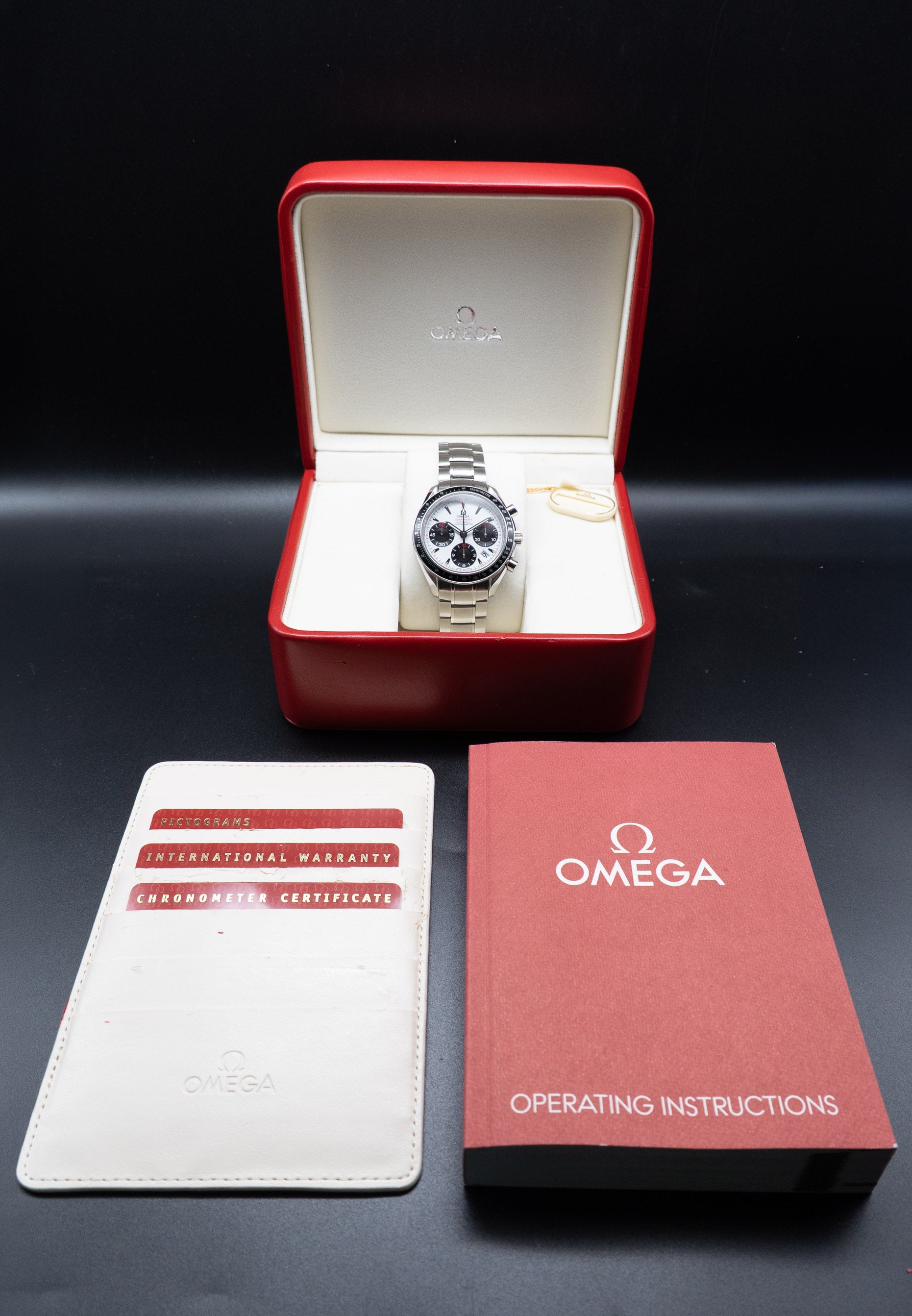 Omega Speedmaster Date 323.30.40.40.04.001 Fullset 2010 Box+Papers
