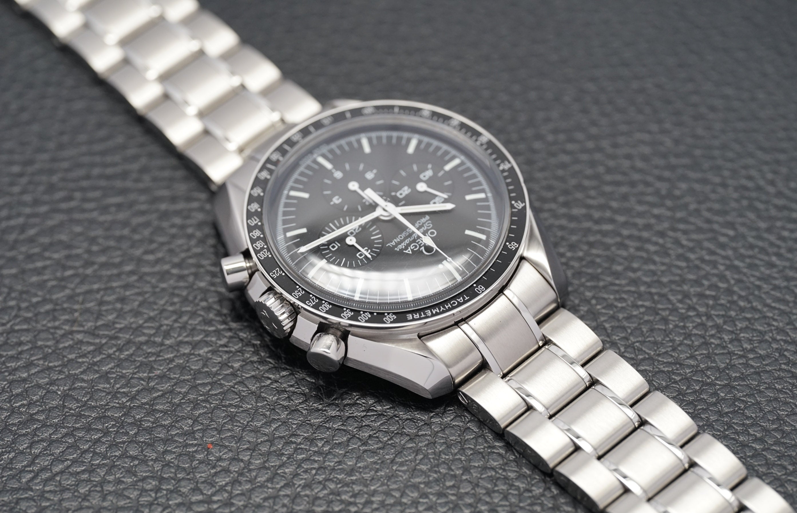 Omega Speedmaster Moonwatch 311.30.42.30.01.005 Fullset 2022 Box+Papers