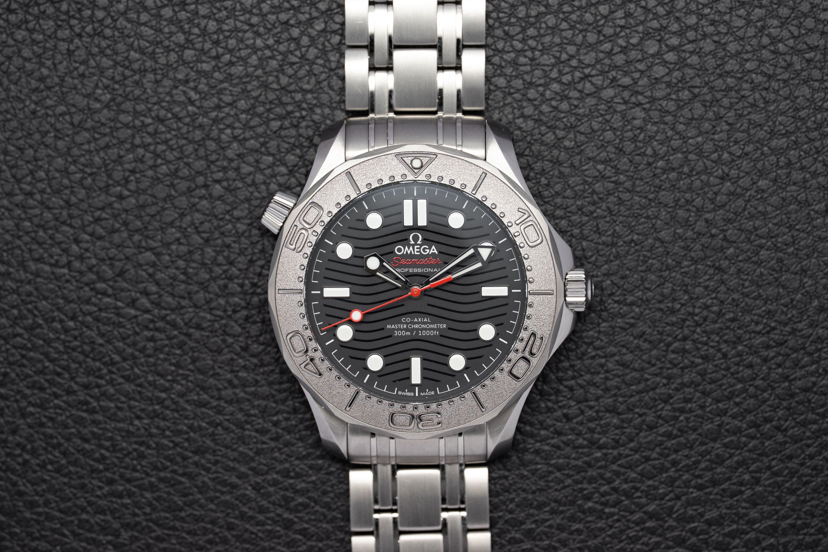 Omega Seamaster Diver 300 210.30.42.20.01.002 Fullset 2025 Box+Papers
