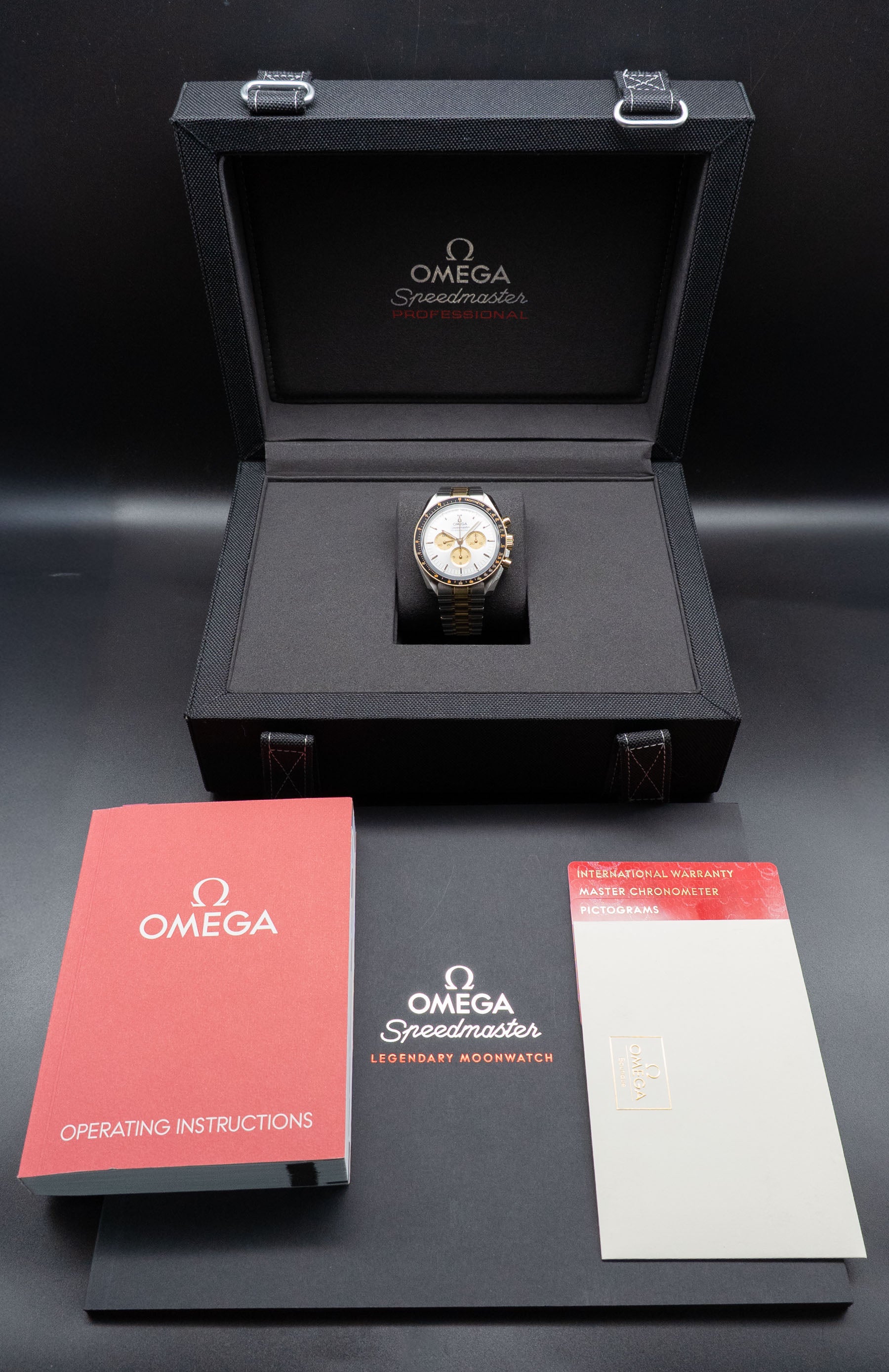 Omega Speedmaster Professional Moonwatch 310.20.42.50.02.001 Fullset 2024 Box+Papers