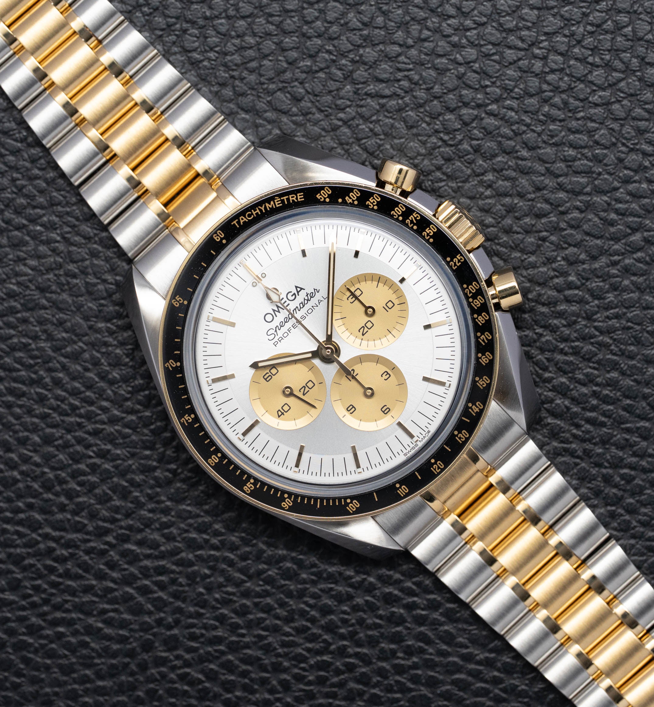 Omega Speedmaster Professional Moonwatch 310.20.42.50.02.001 Fullset 2024 Box+Papers