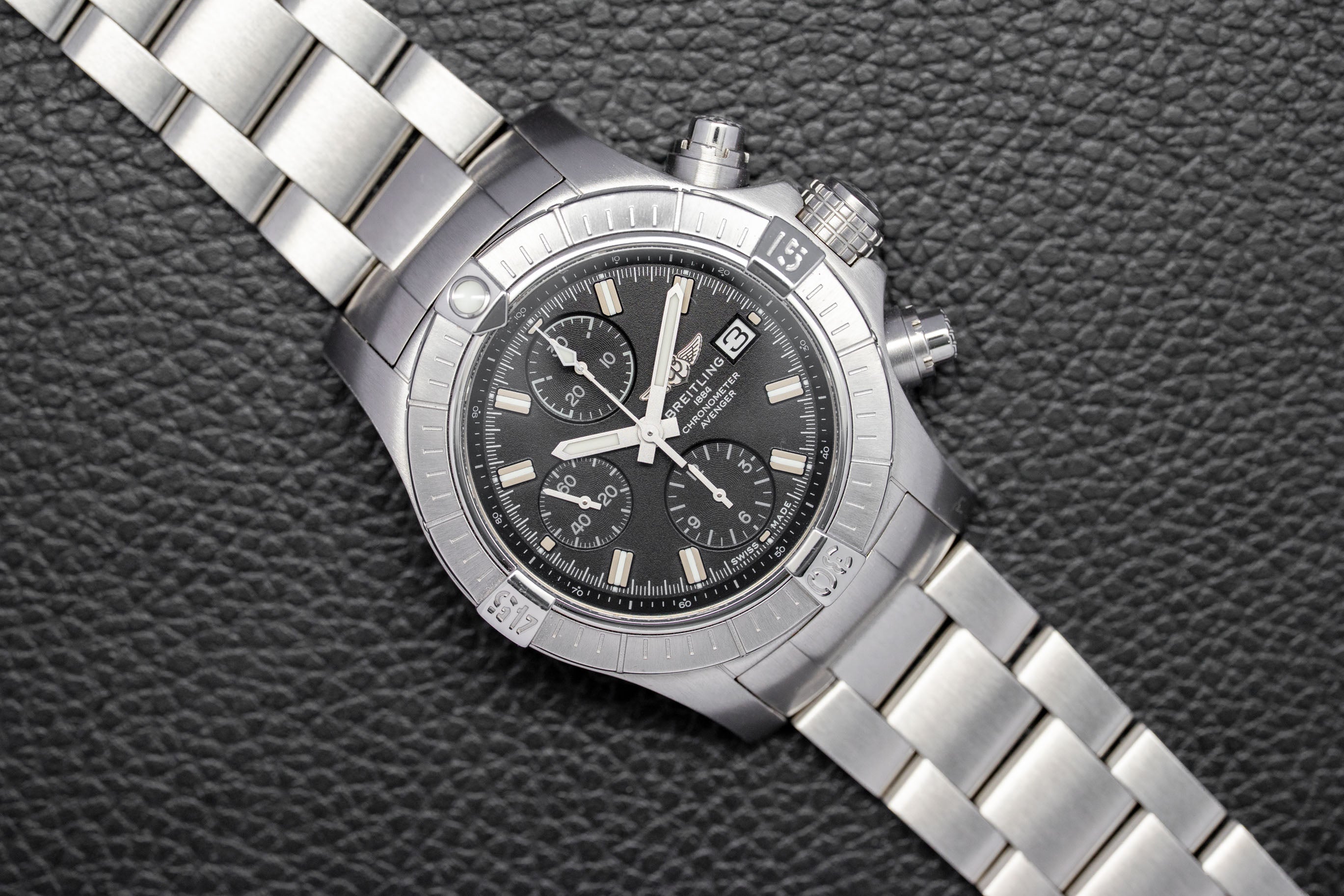 Breitling Avenger Chronograph A13385/A13385101B1A1 Fullset 2020 Box+Papers