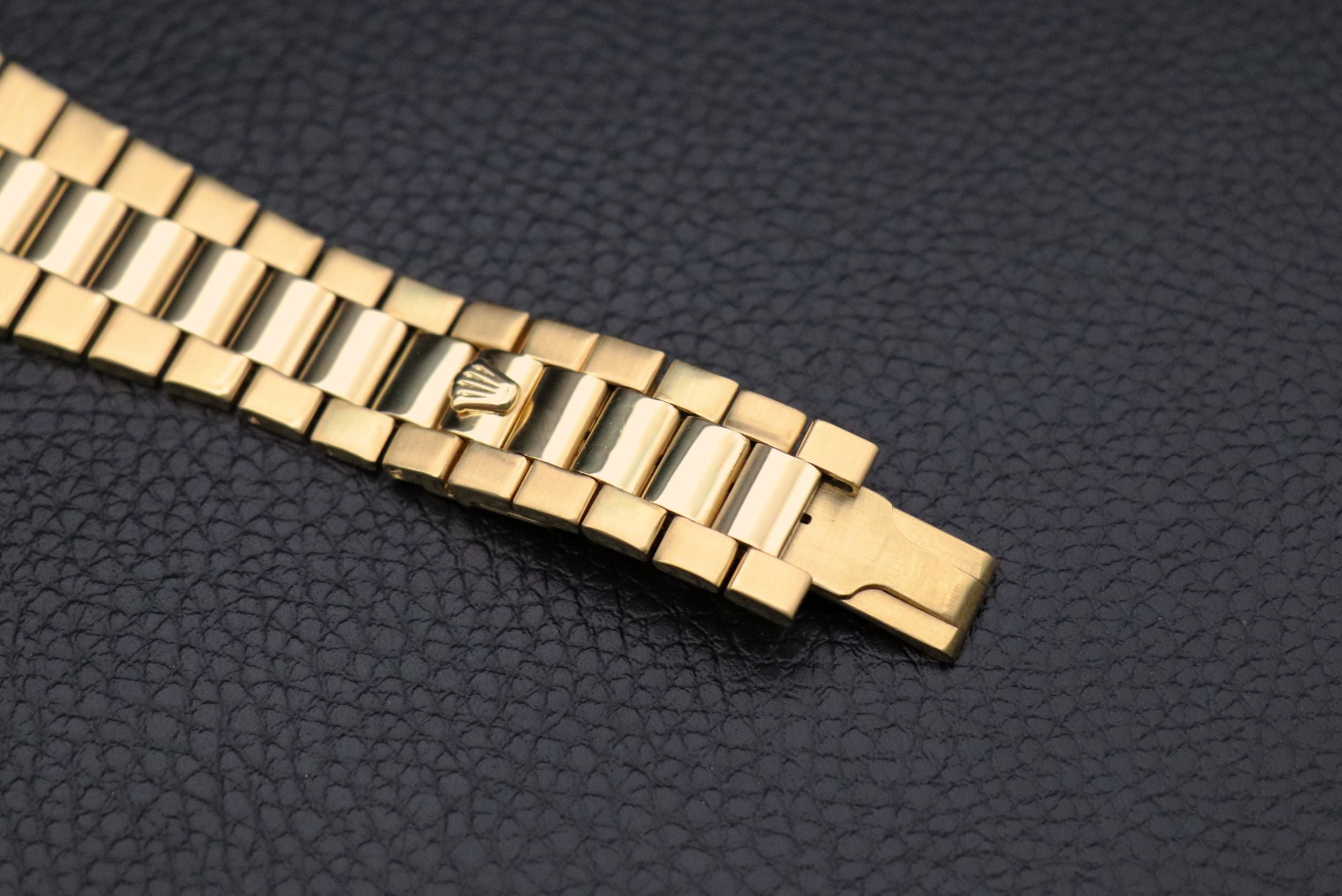 Rolex Day-Date Oysterquartz 19018 Roman Dial