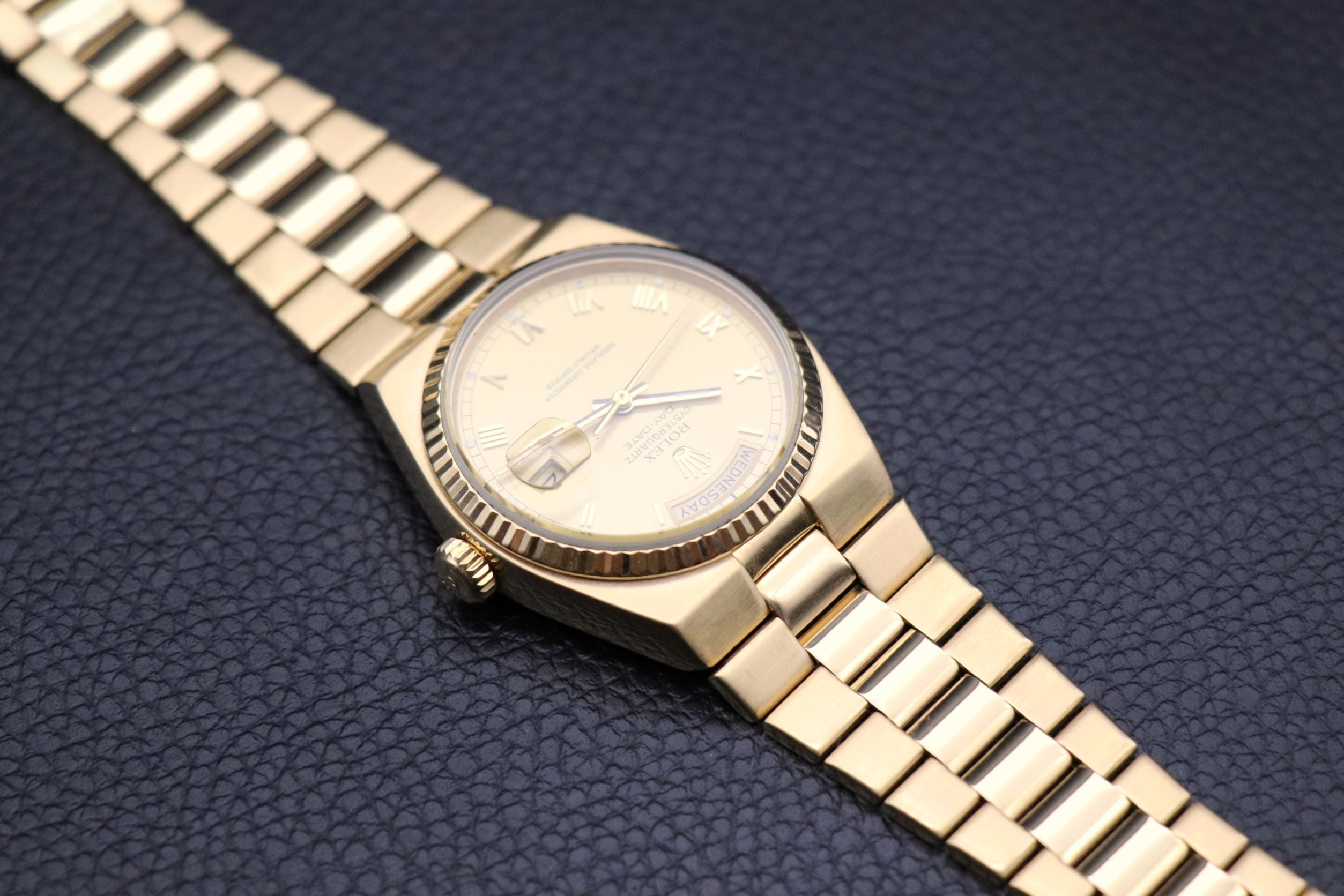 Rolex Day-Date Oysterquartz 19018 Roman Dial