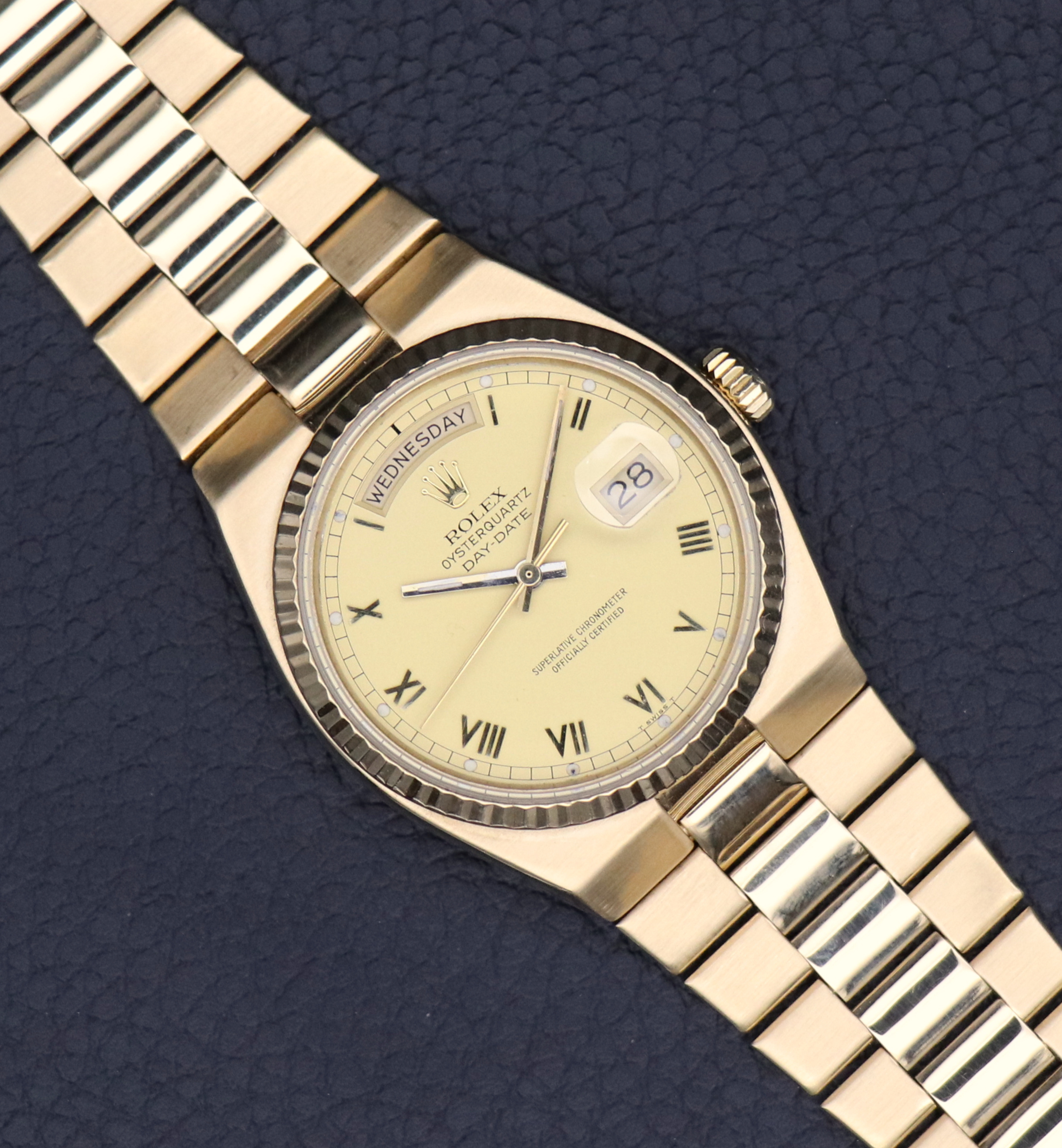 Rolex Day-Date Oysterquartz 19018 Roman Dial