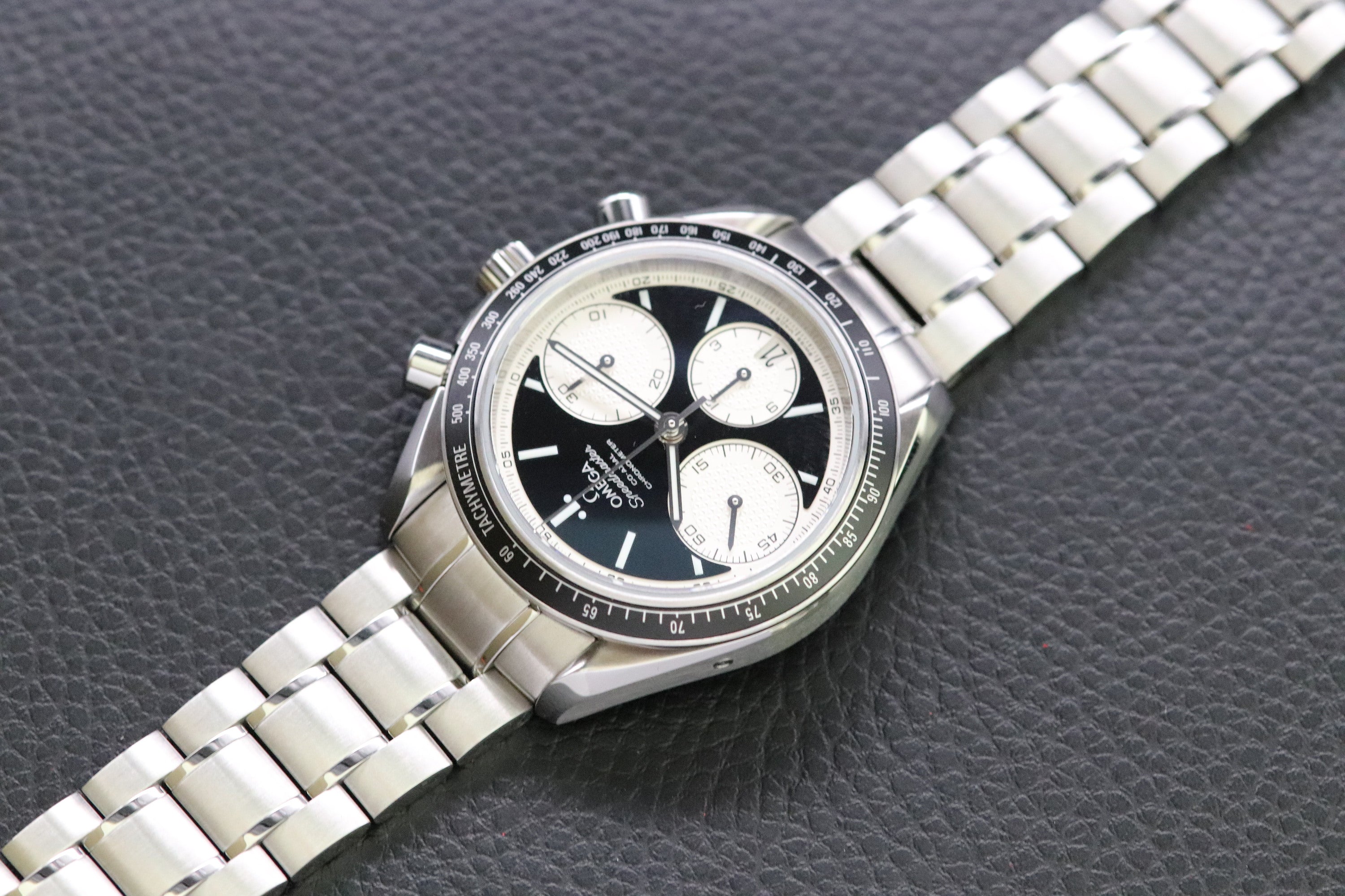 Omega Speedmaster Racing 326.30.40.50.01.002 Panda 2023 Fullset