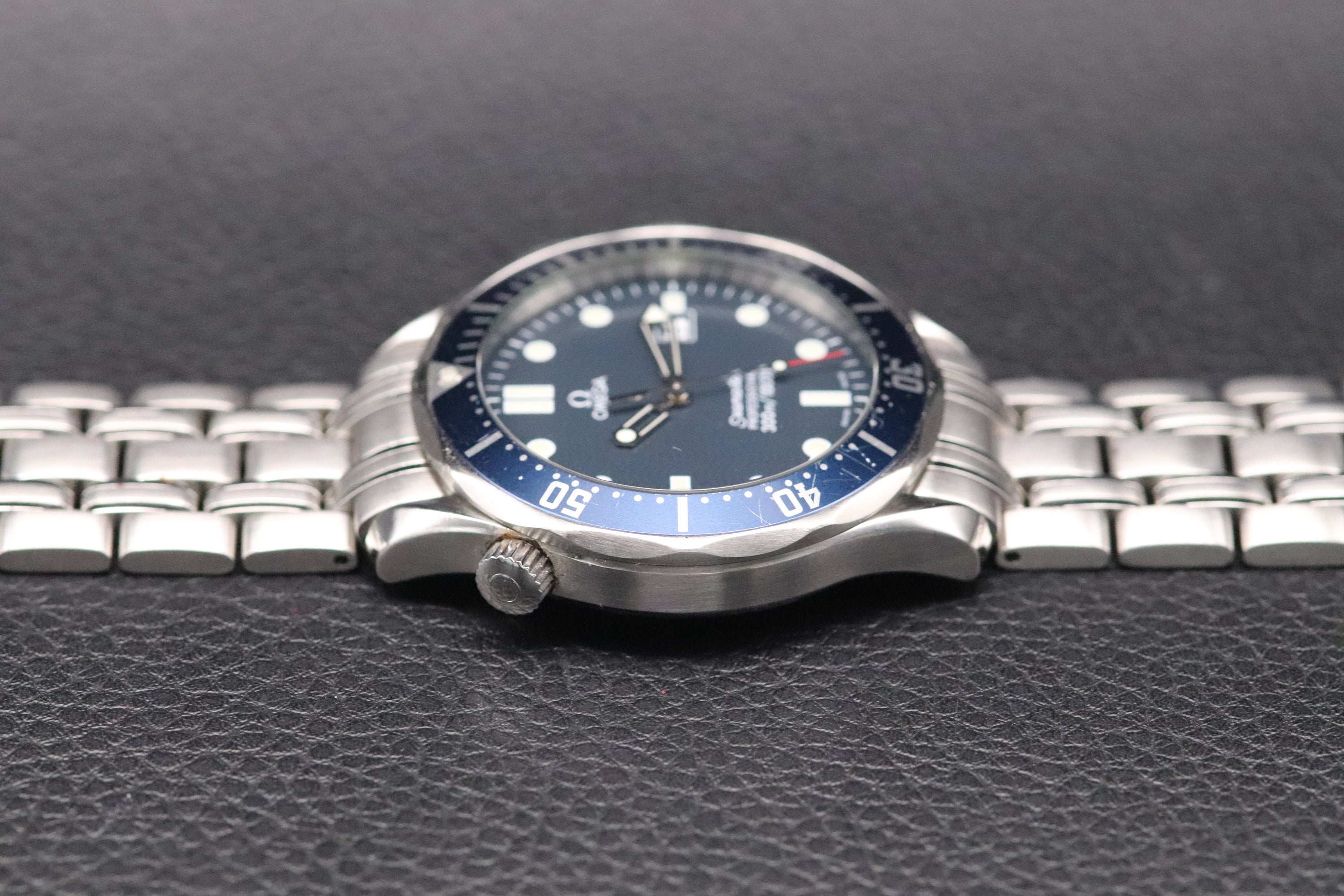Omega Seamaster James Bond 2541.80 Blue 1998