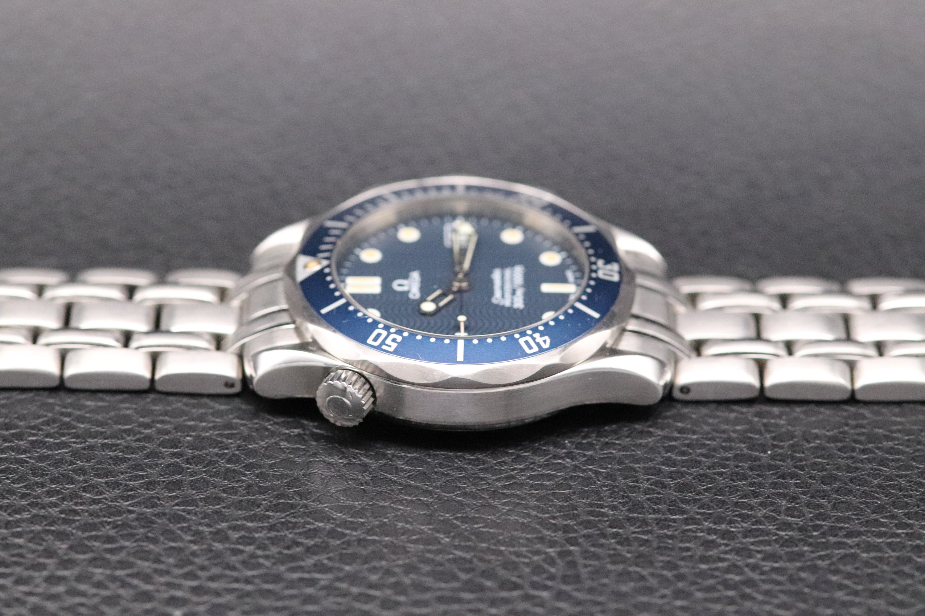 Omega Seamaster James Bond 2531.80 Blue 1995