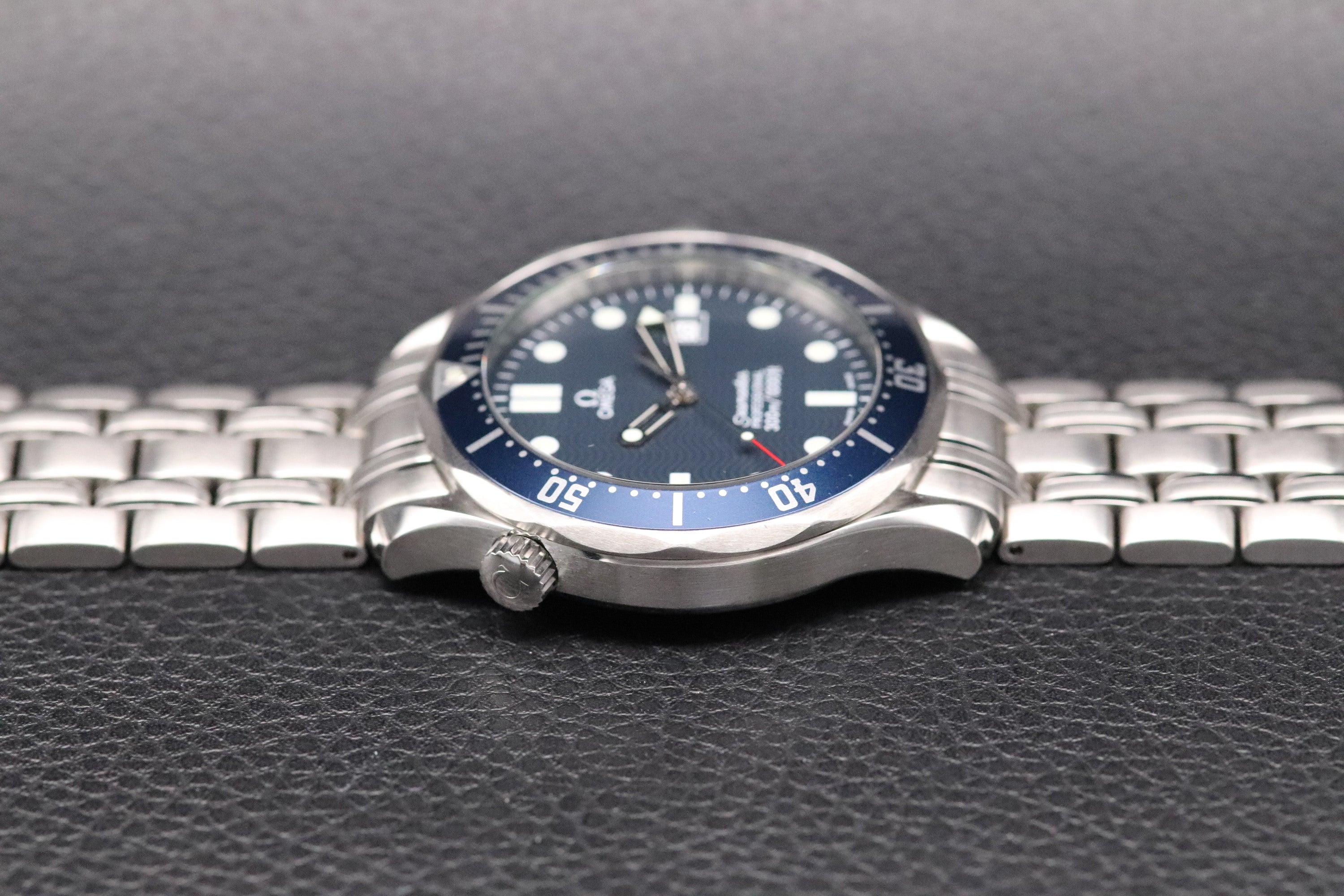 Omega Seamaster James Bond 2541.80 Blue 1998